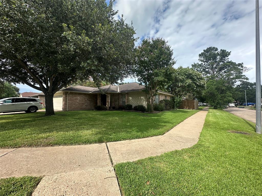22151 Pearl Lake Drive