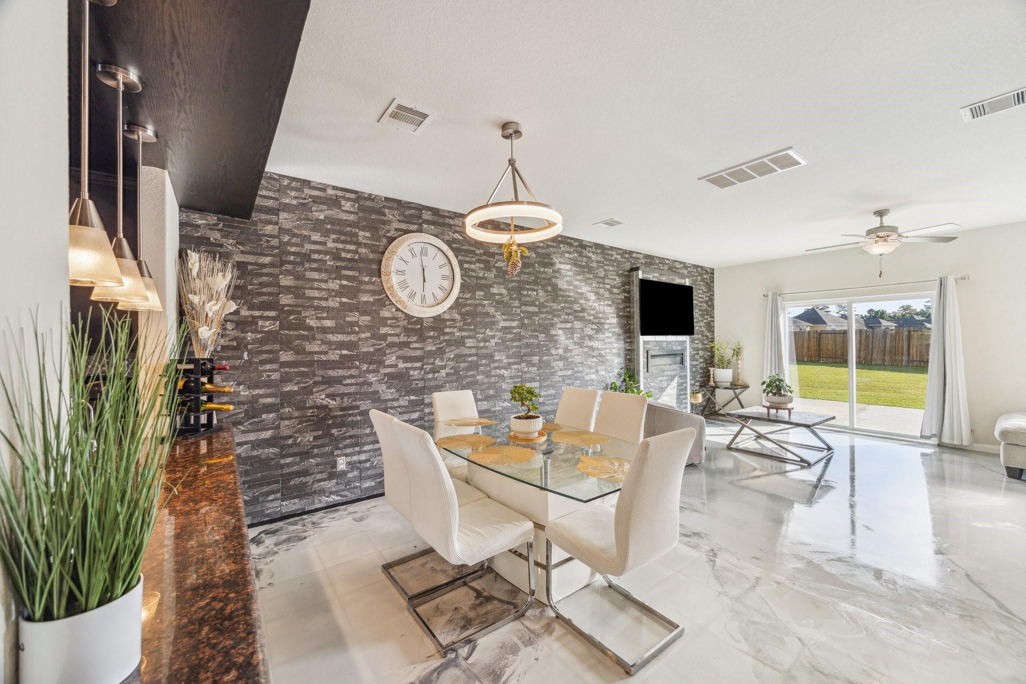 15203 Albert Oak Drive