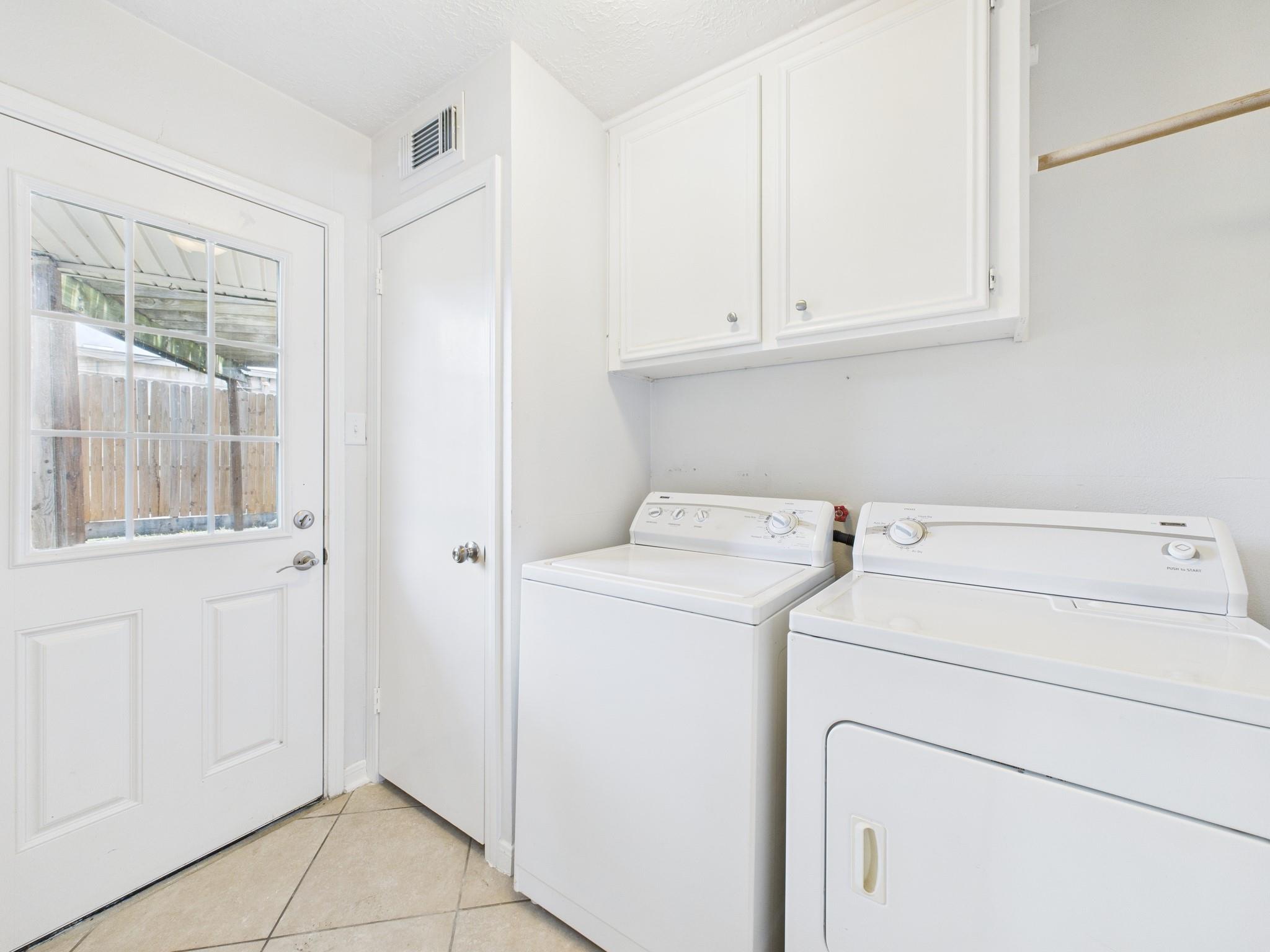 8315 Lichen Lane