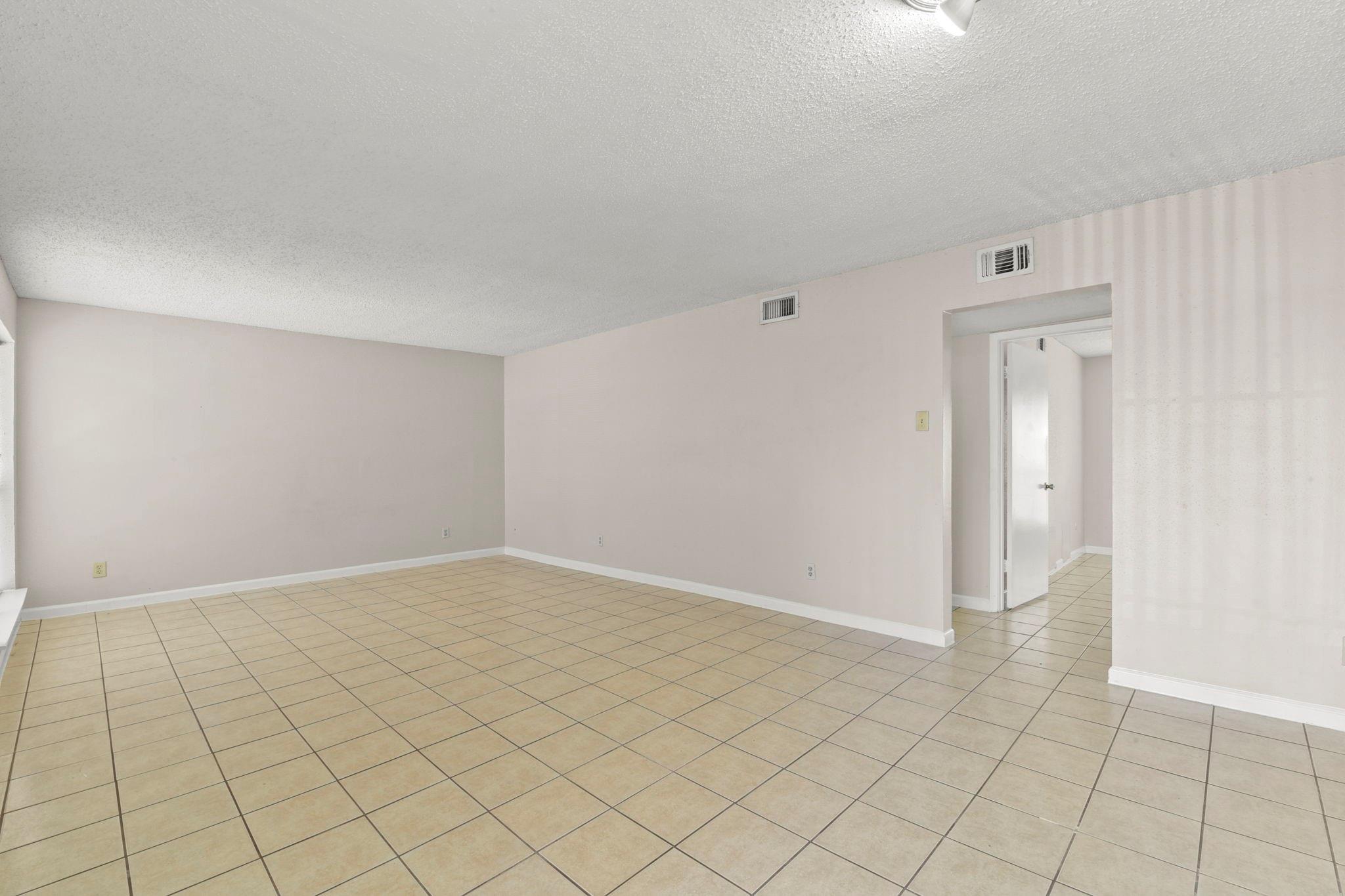 1950 Spenwick Drive # 408