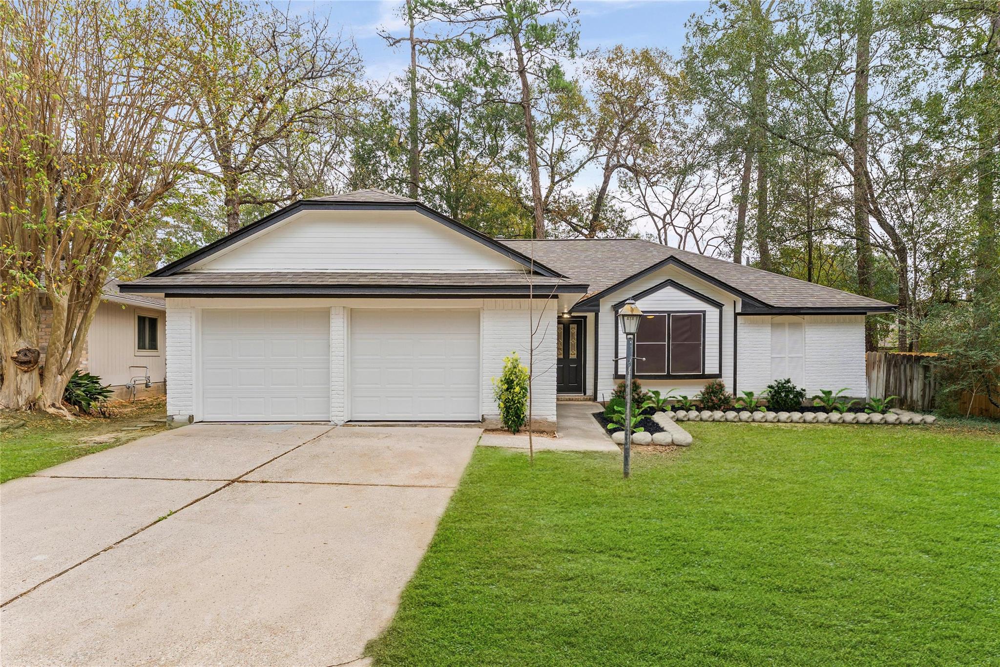 30 N Drifting Leaf Court