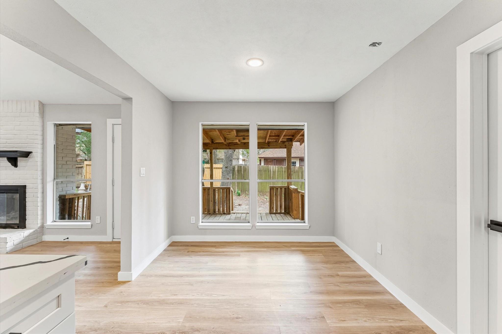 30 N Drifting Leaf Court