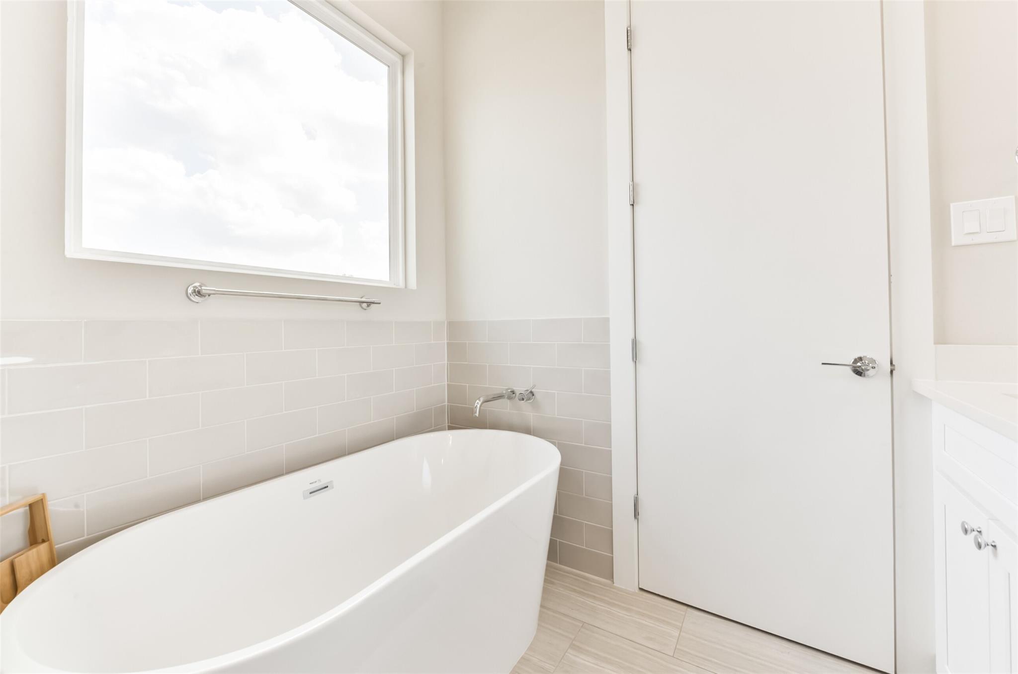 5902 Gardendale Drive # B