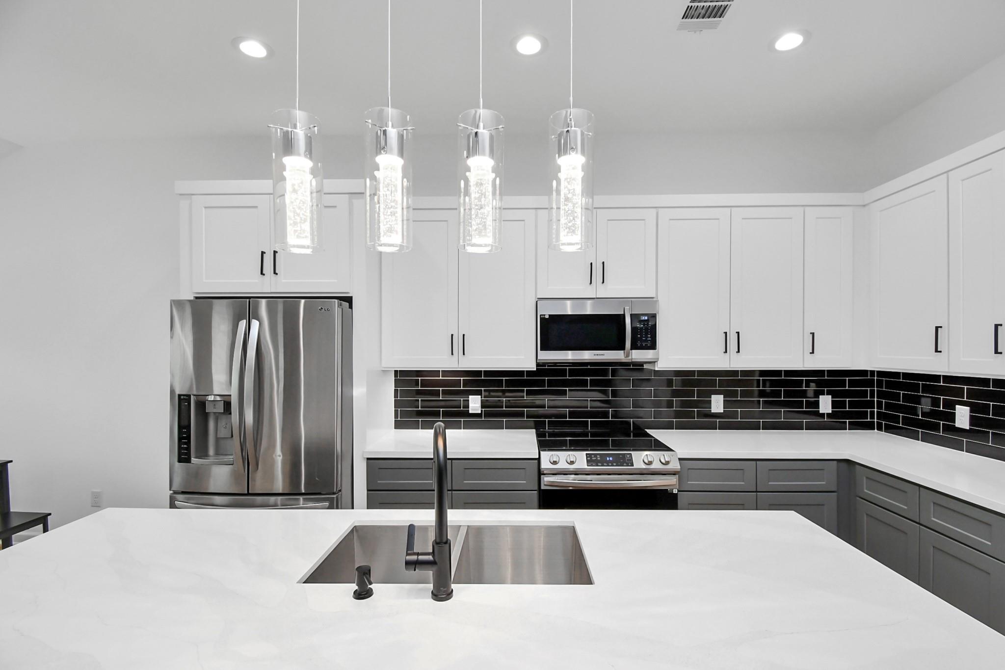 5125 Chennault Street Unit: A/B
