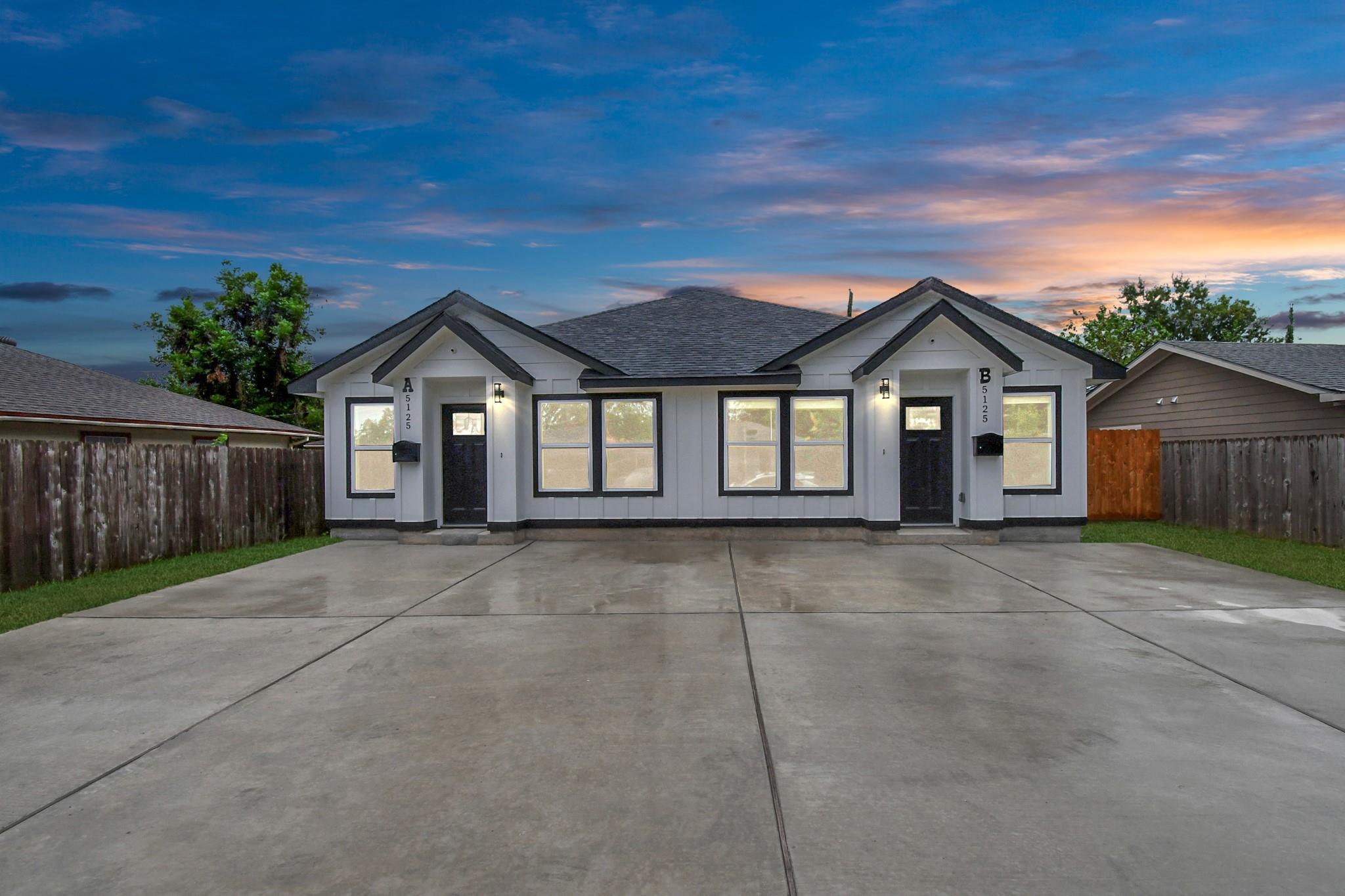 5125 Chennault Street Unit: A/B