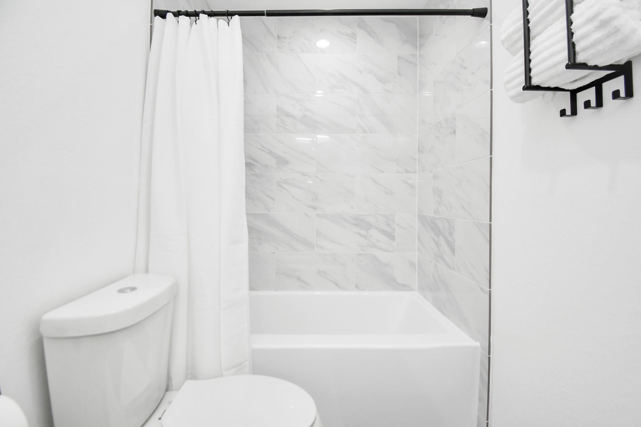 5125 Chennault Street Unit: A/B