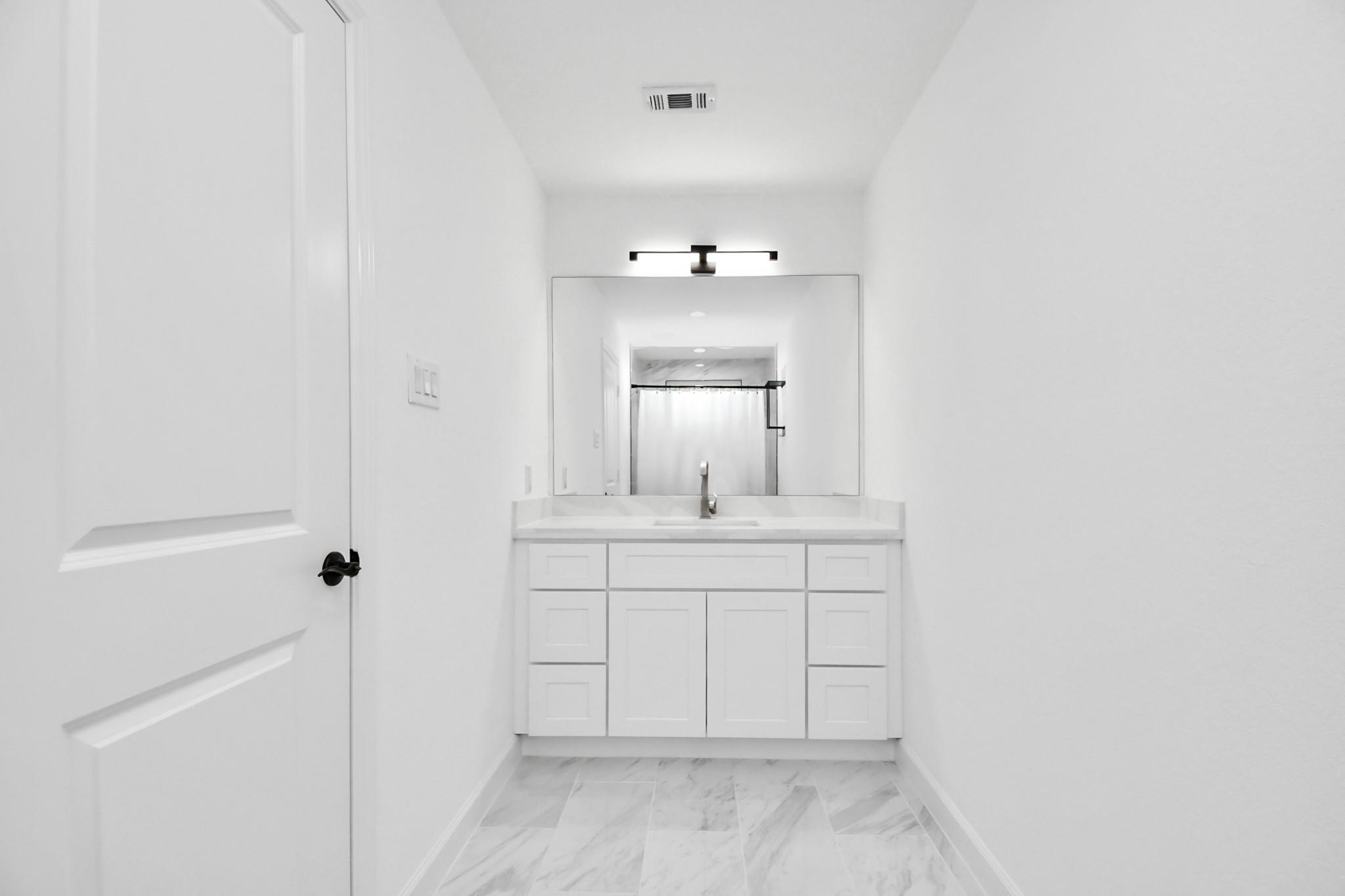 5125 Chennault Street Unit: A/B
