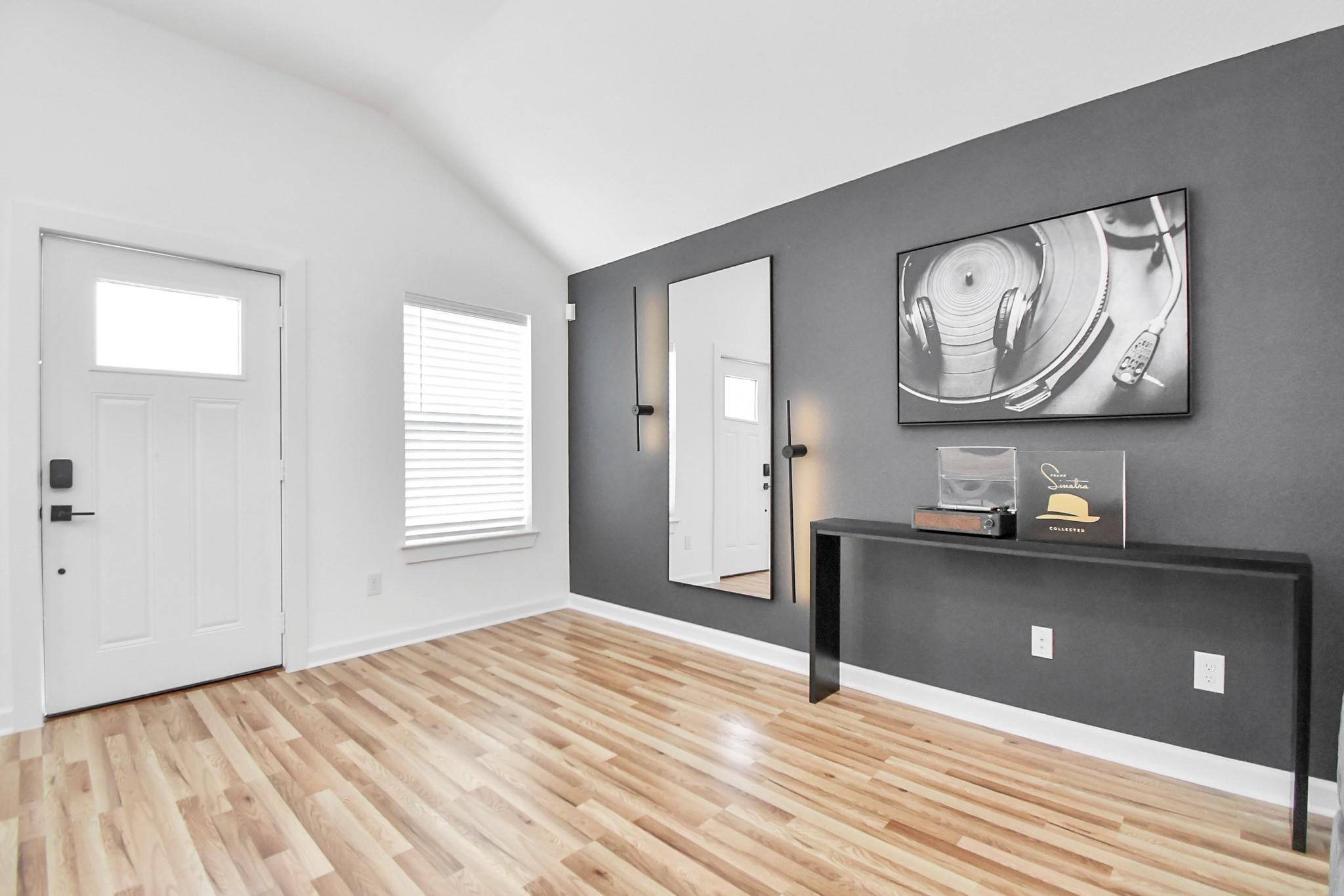 5125 Chennault Street Unit: A/B