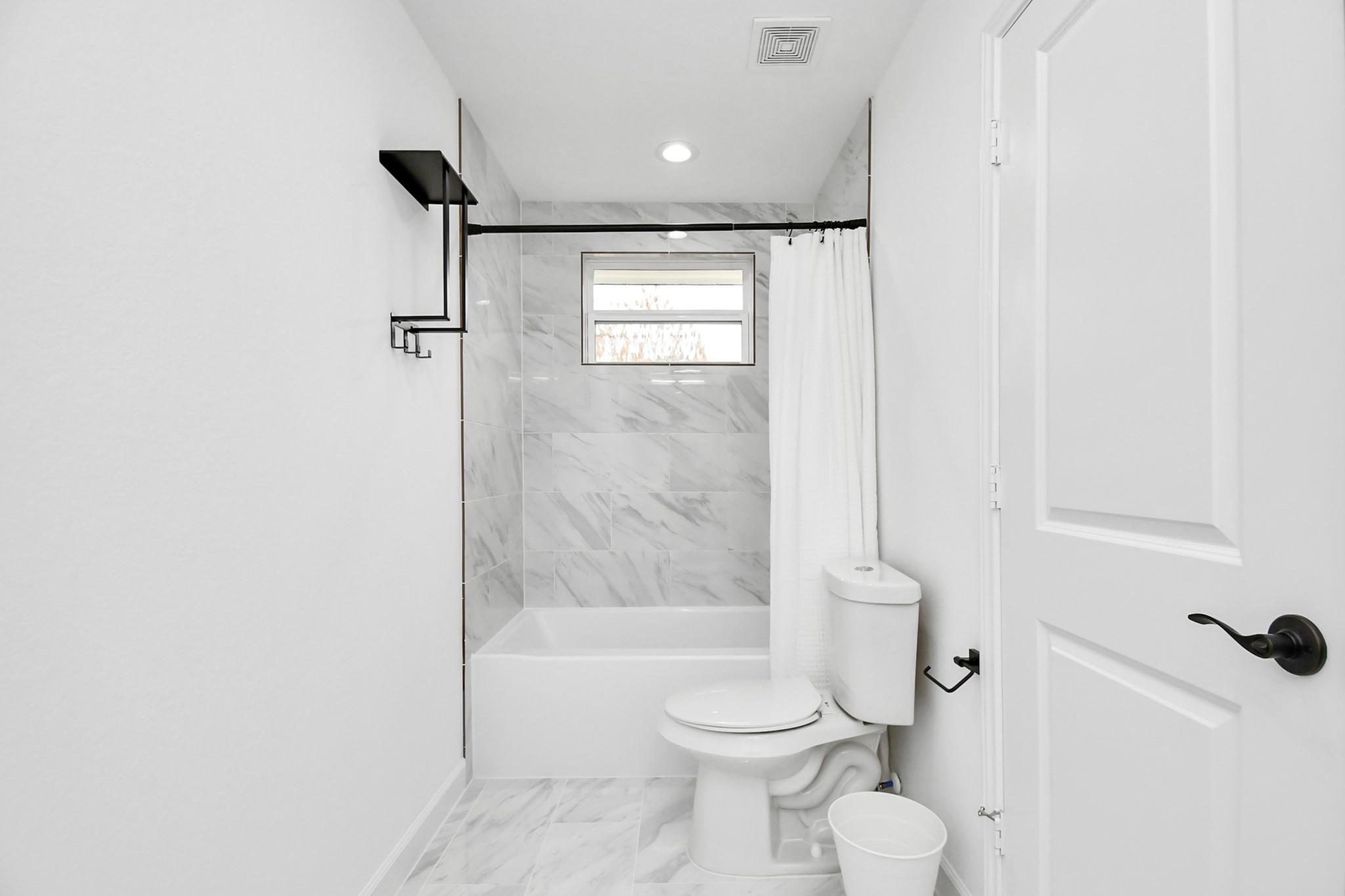 5125 Chennault Street Unit: A/B