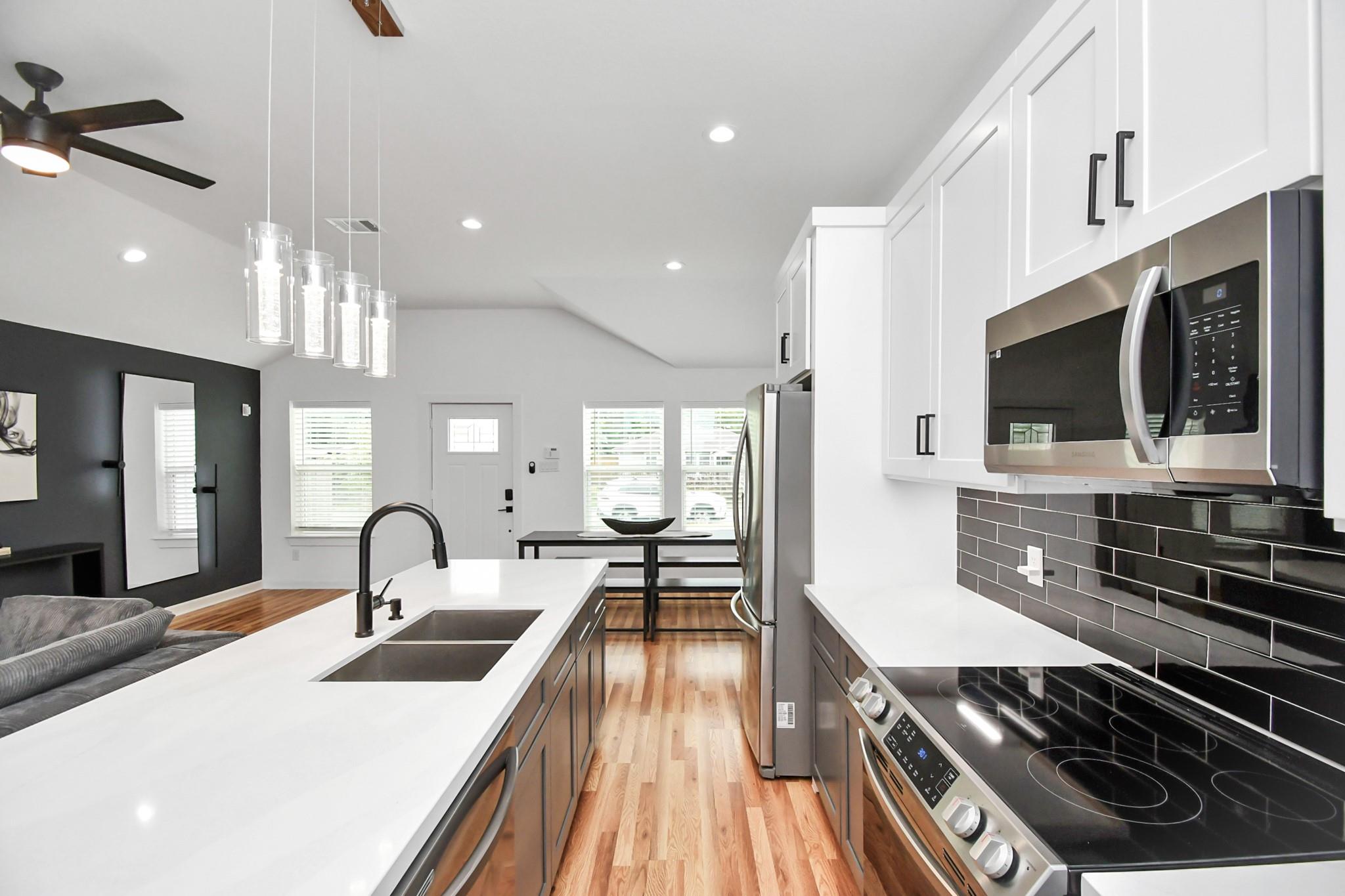 5125 Chennault Street Unit: A/B