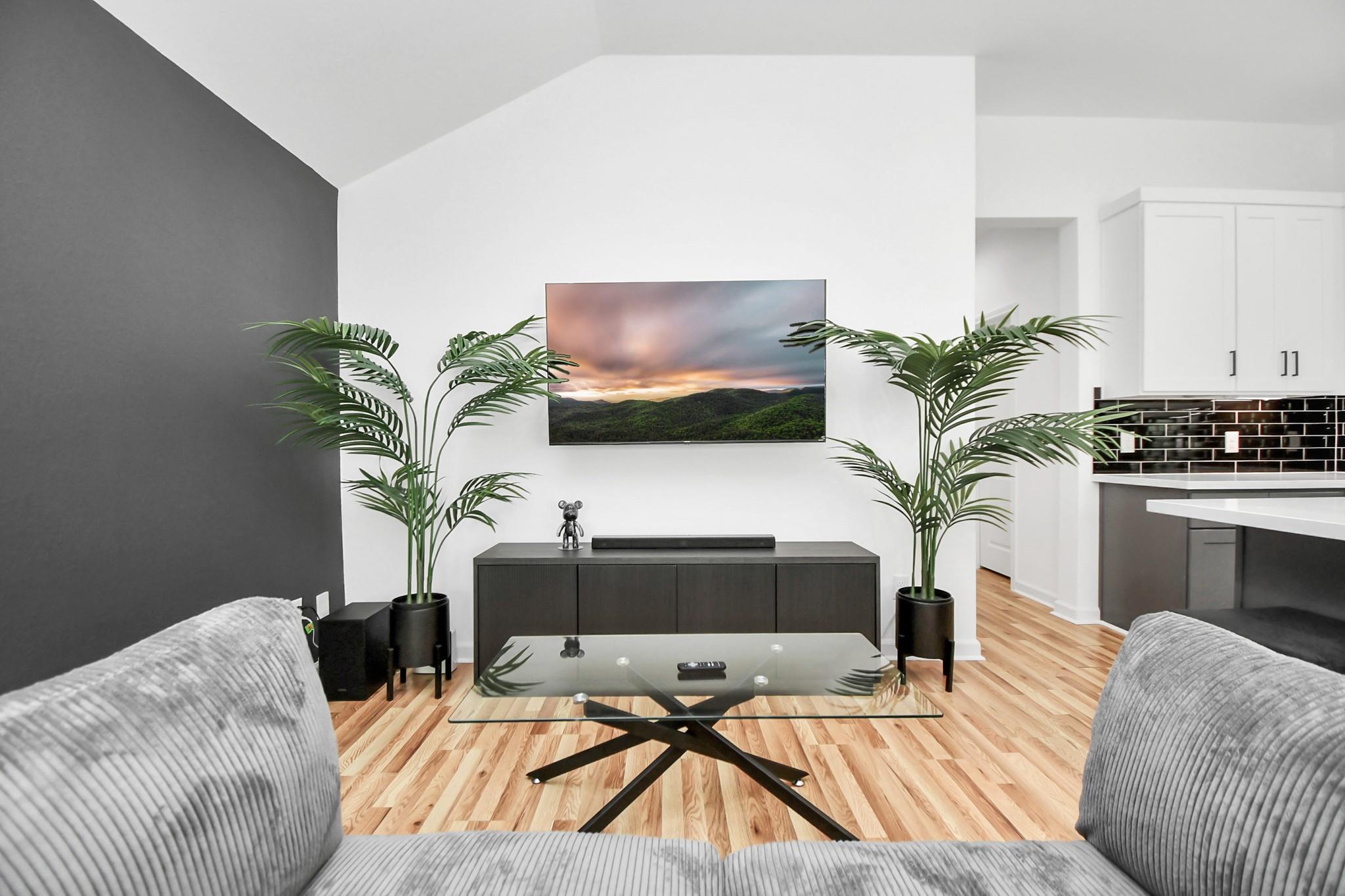 5125 Chennault Street Unit: A/B
