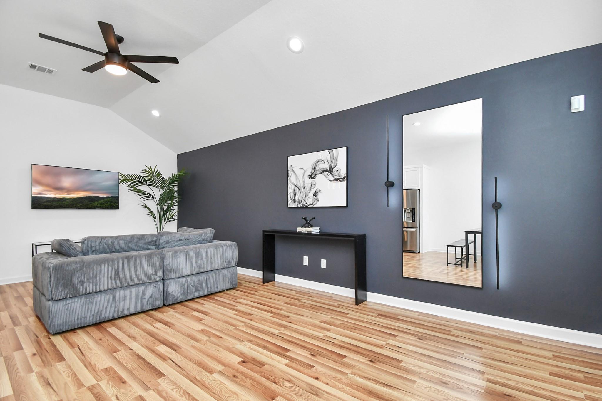 5125 Chennault Street Unit: A/B