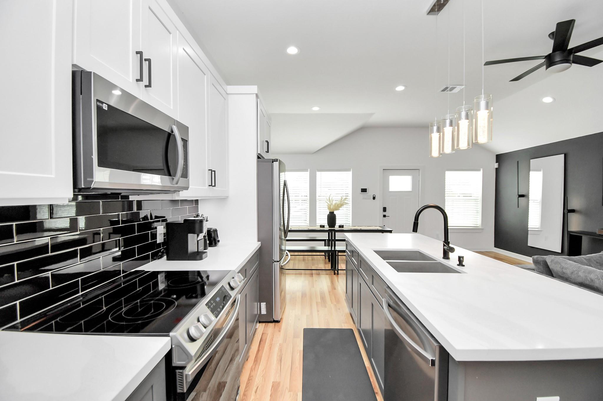 5125 Chennault Street Unit: A/B