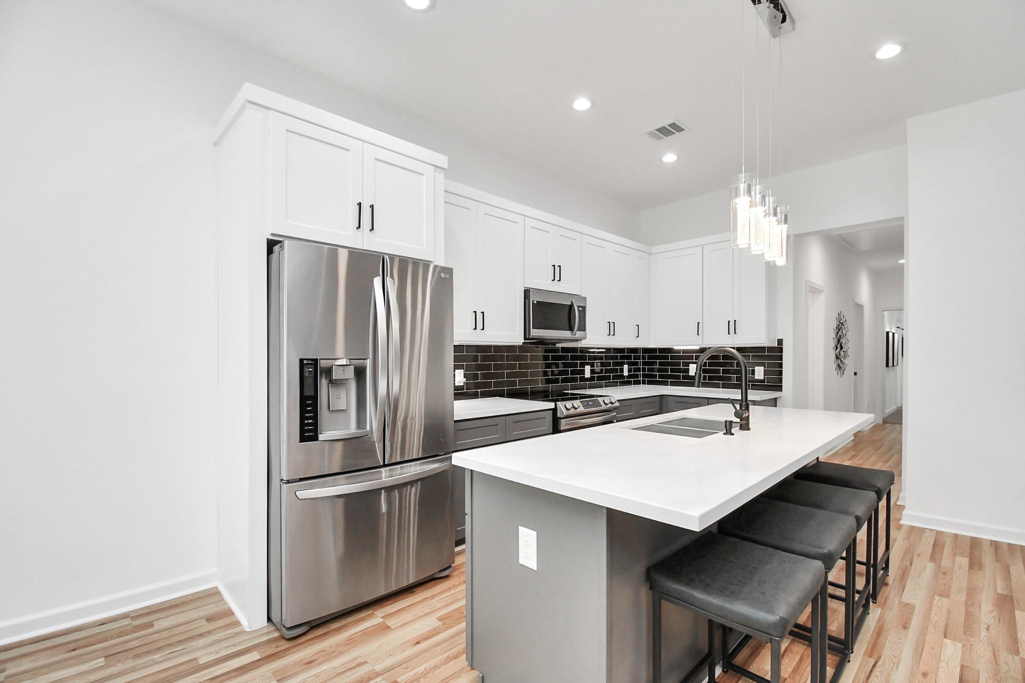 5125 Chennault Street Unit: A/B
