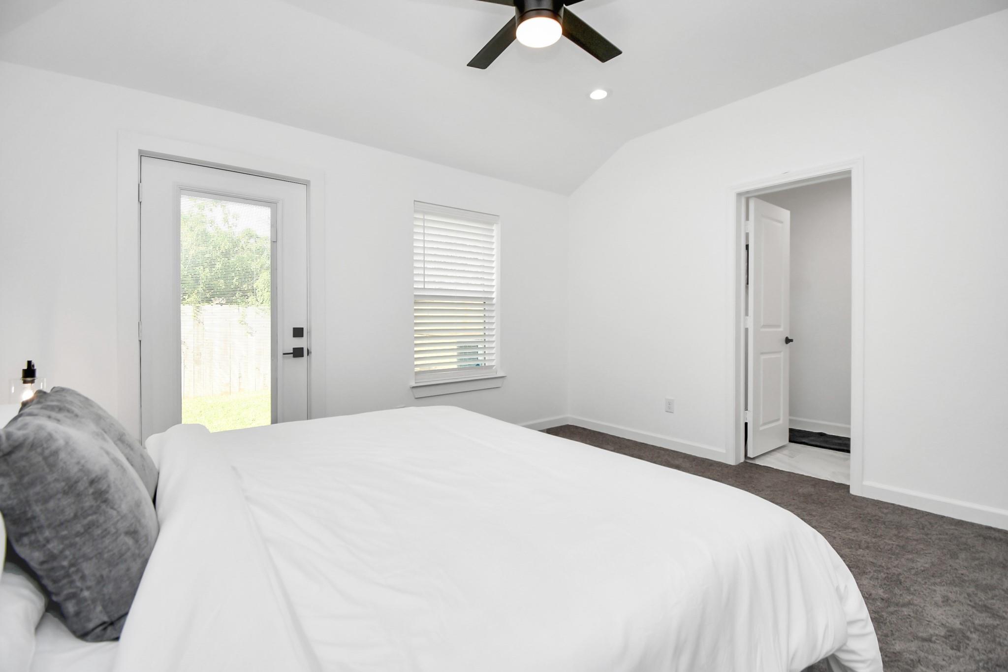5125 Chennault Street Unit: A/B