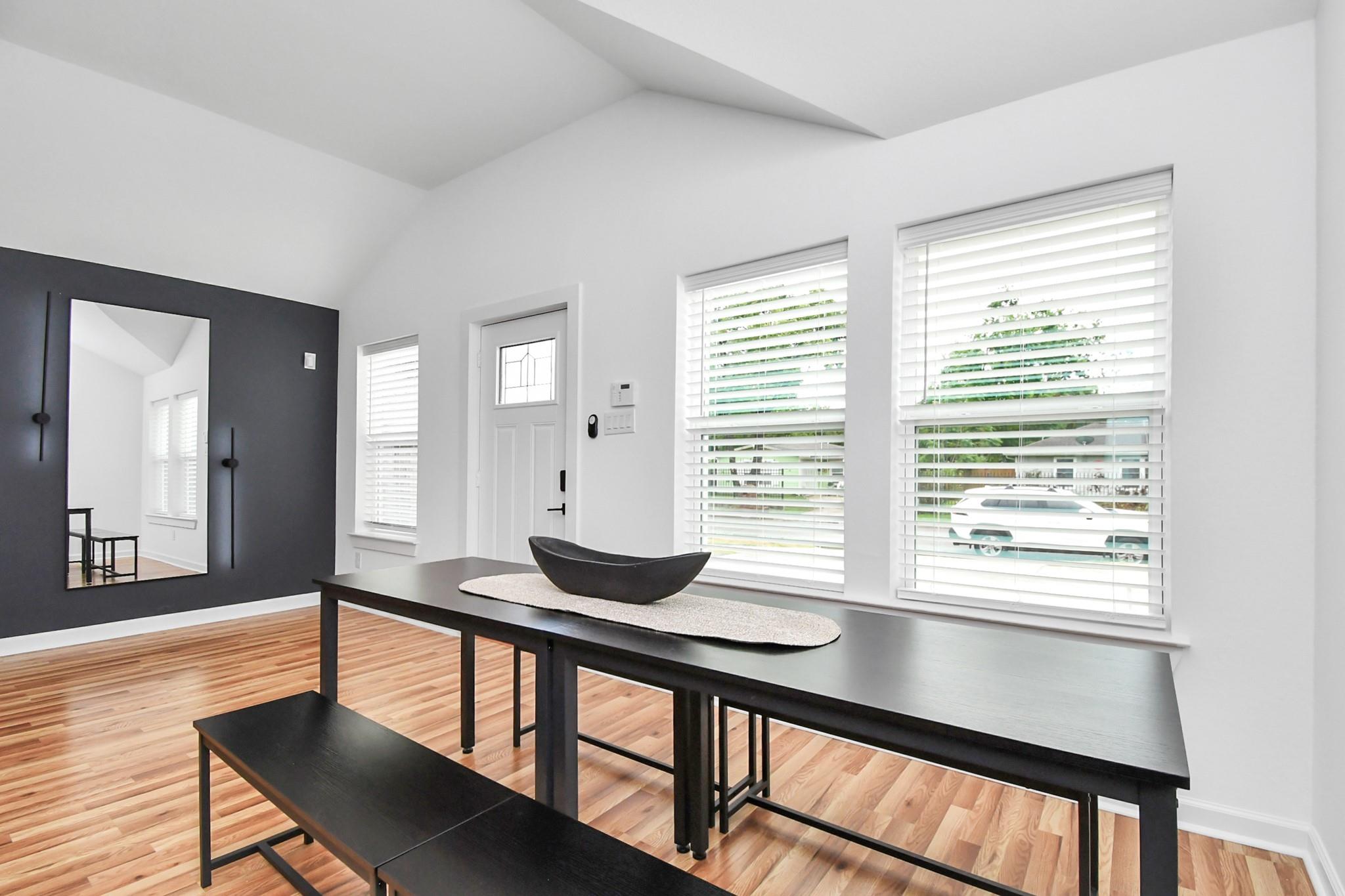 5125 Chennault Street Unit: A/B