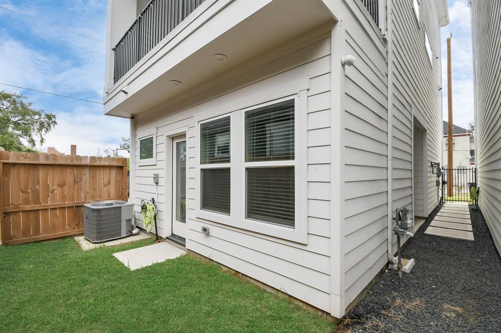 2015 Cochran Street