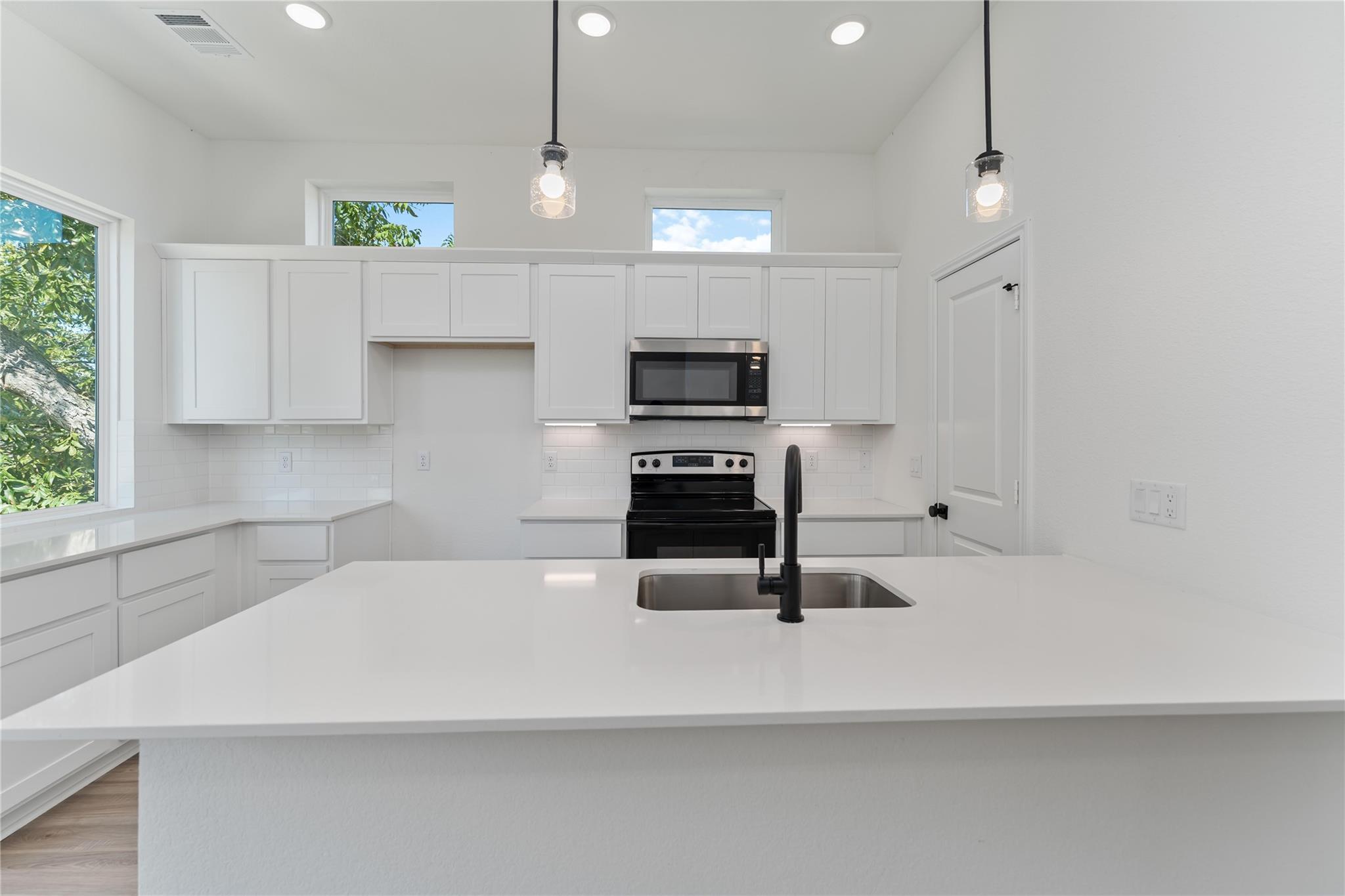 4713 Mallow Street Unit: E/F