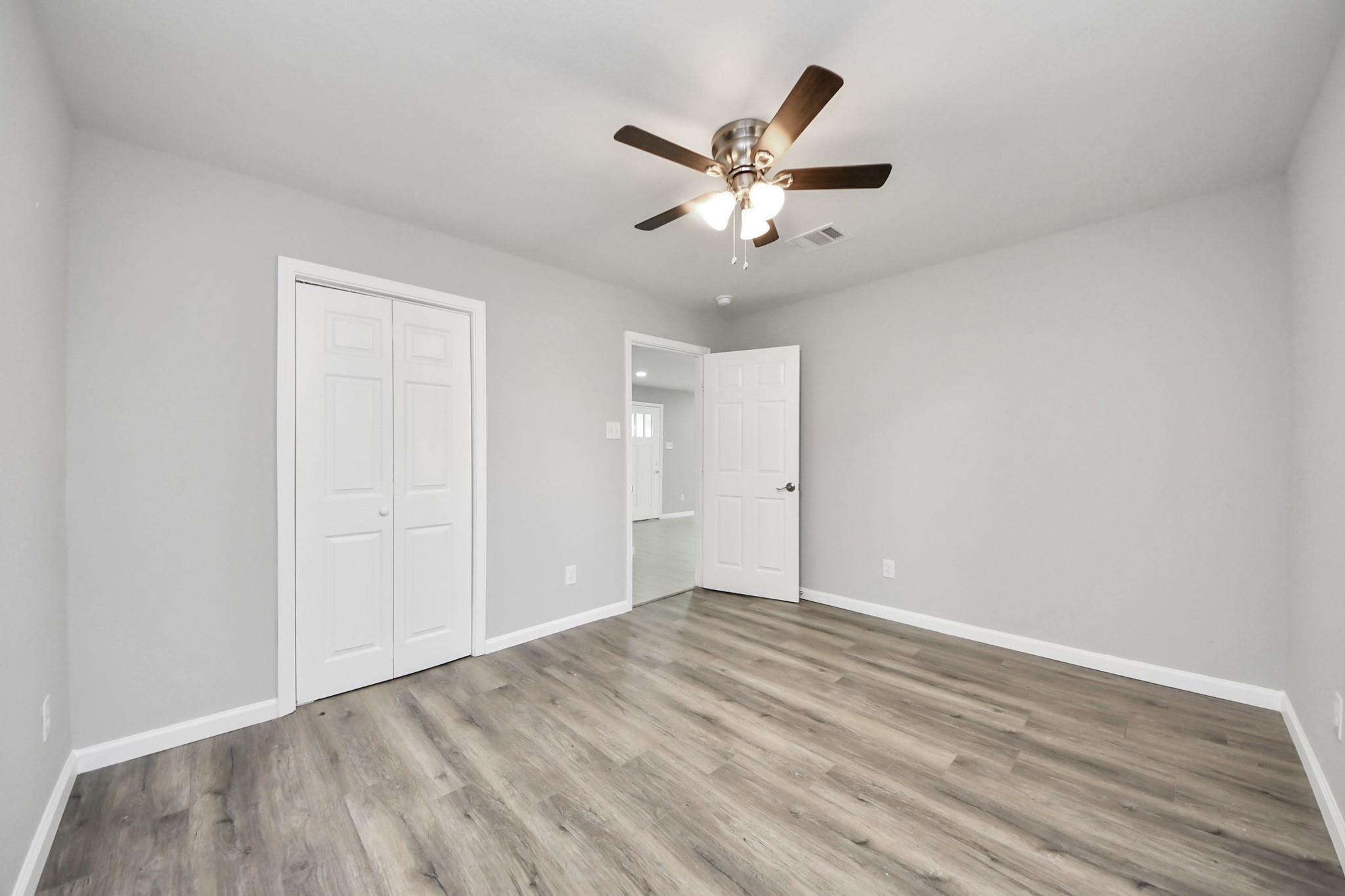 5823 Southgood Street