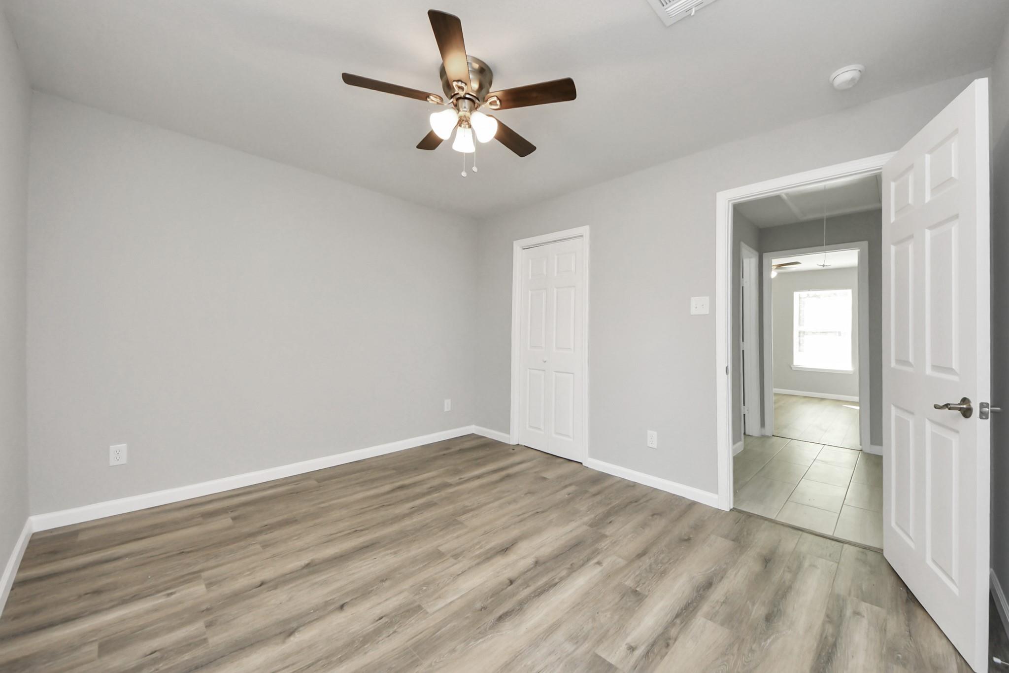 5823 Southgood Street