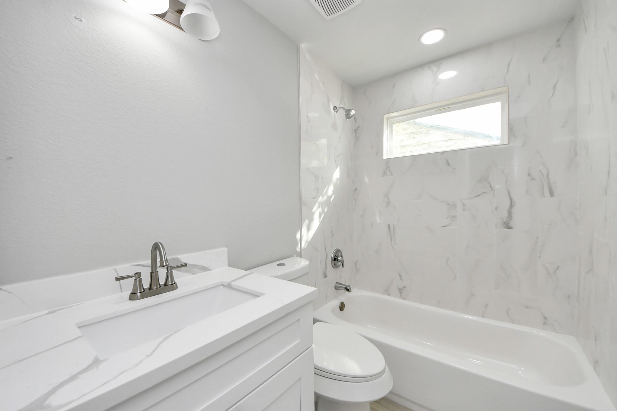 5823 Southgood Street