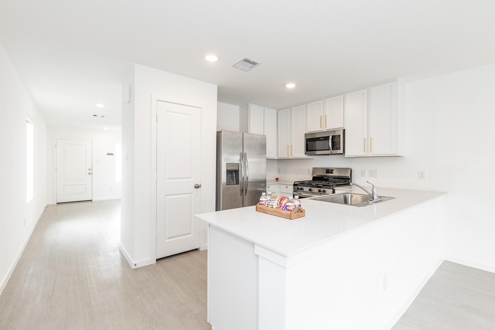 6822 Date Palm Drive