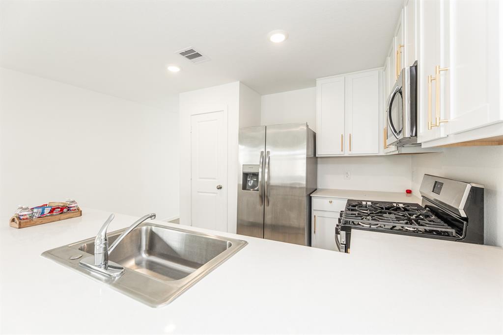 6822 Date Palm Drive