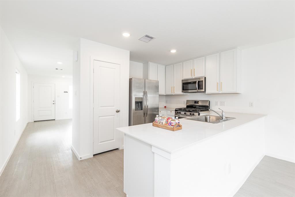 6822 Date Palm Drive