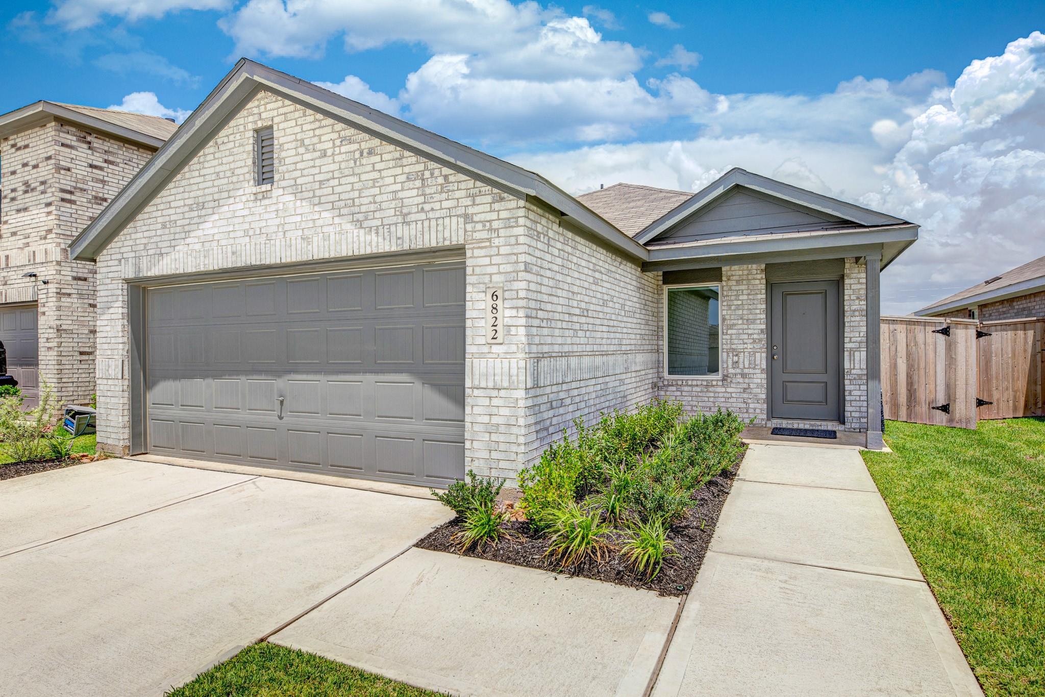 6822 Date Palm Drive