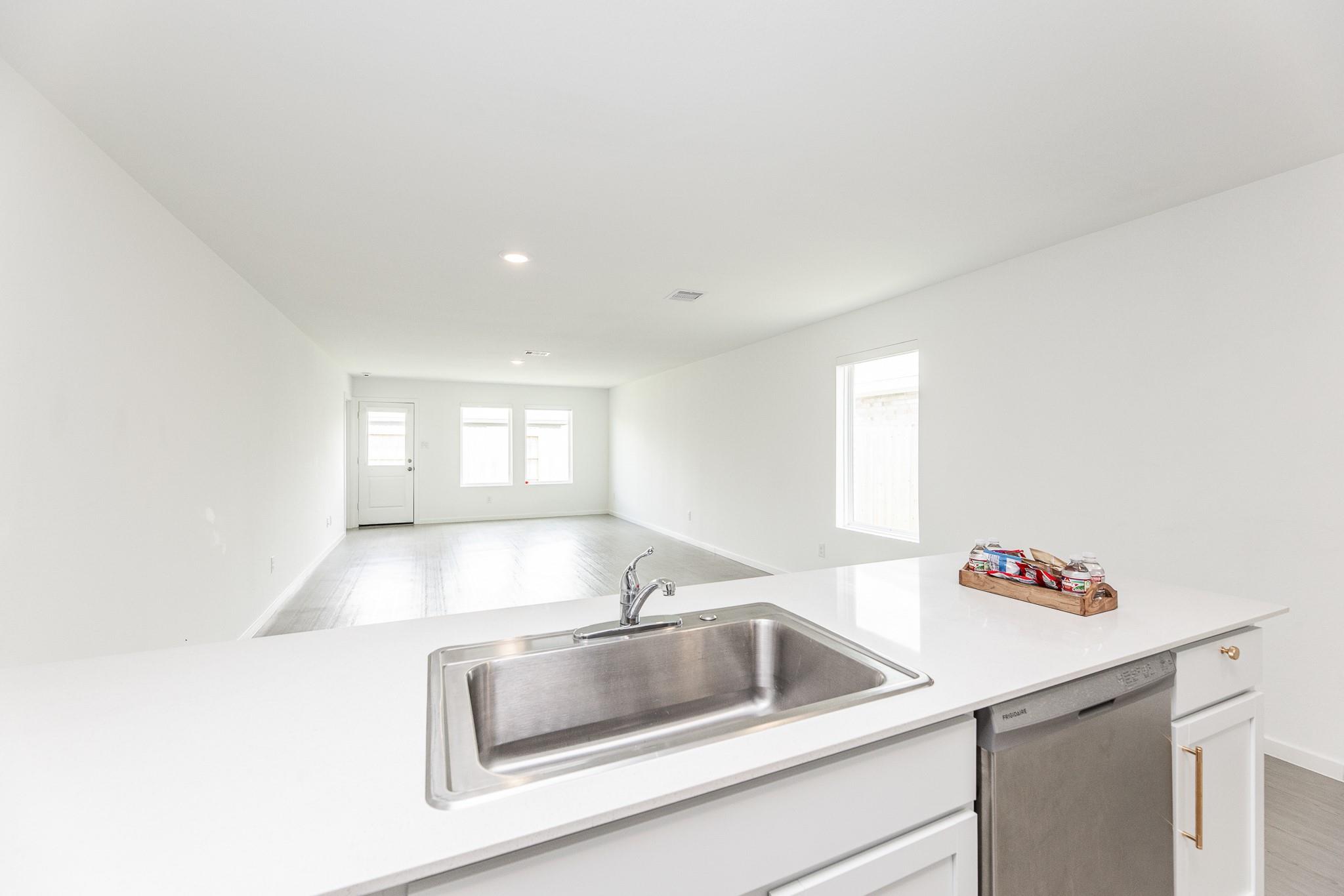 6822 Date Palm Drive