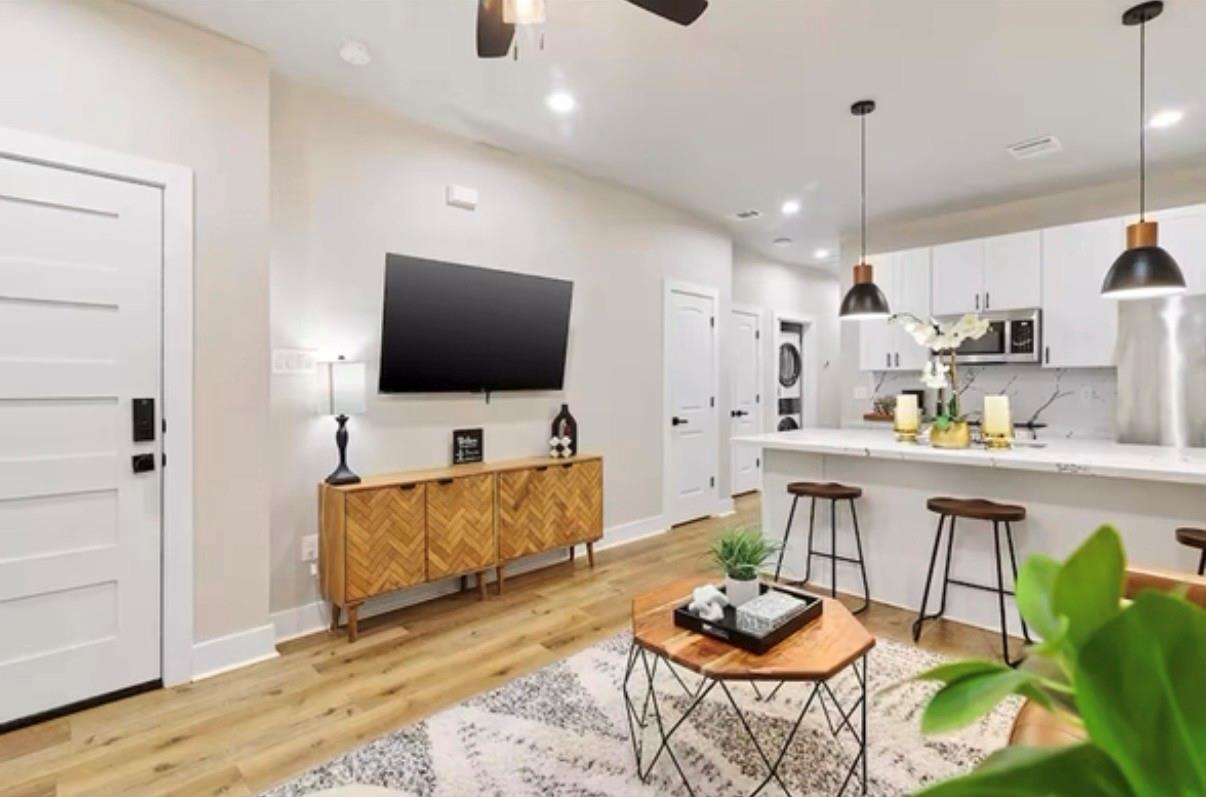 2406 Truxillo Street Unit: A LOWER