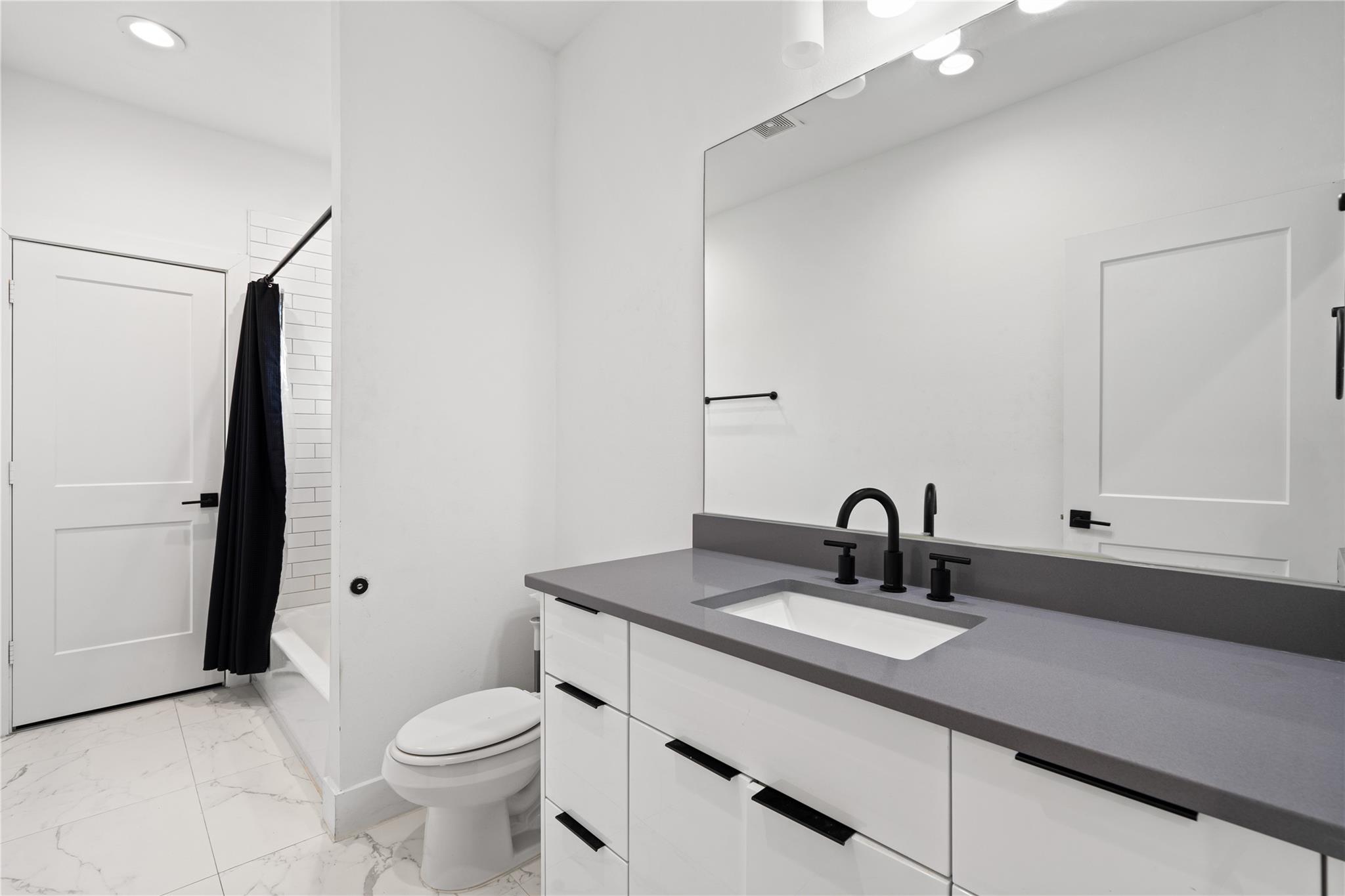 2404 Hadley Street # C