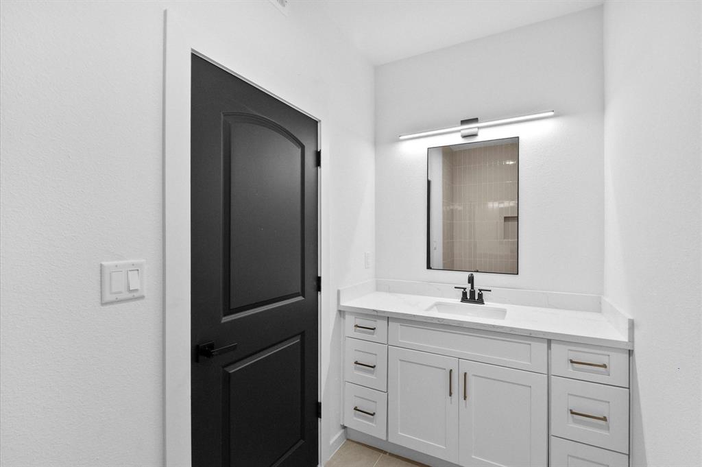 9732 Tuffly Street Unit: A/B