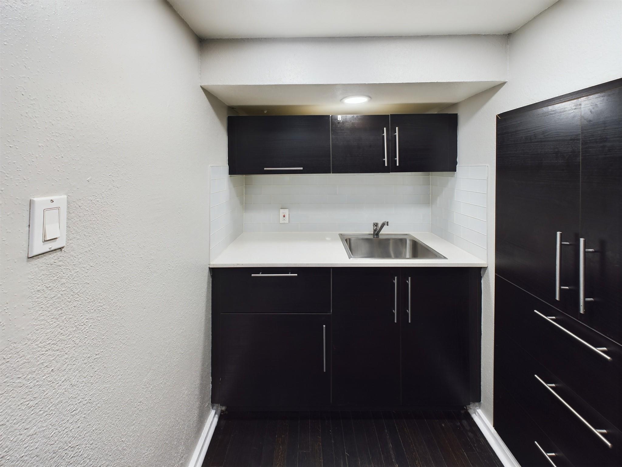 605 Enid 1/2 2 Street