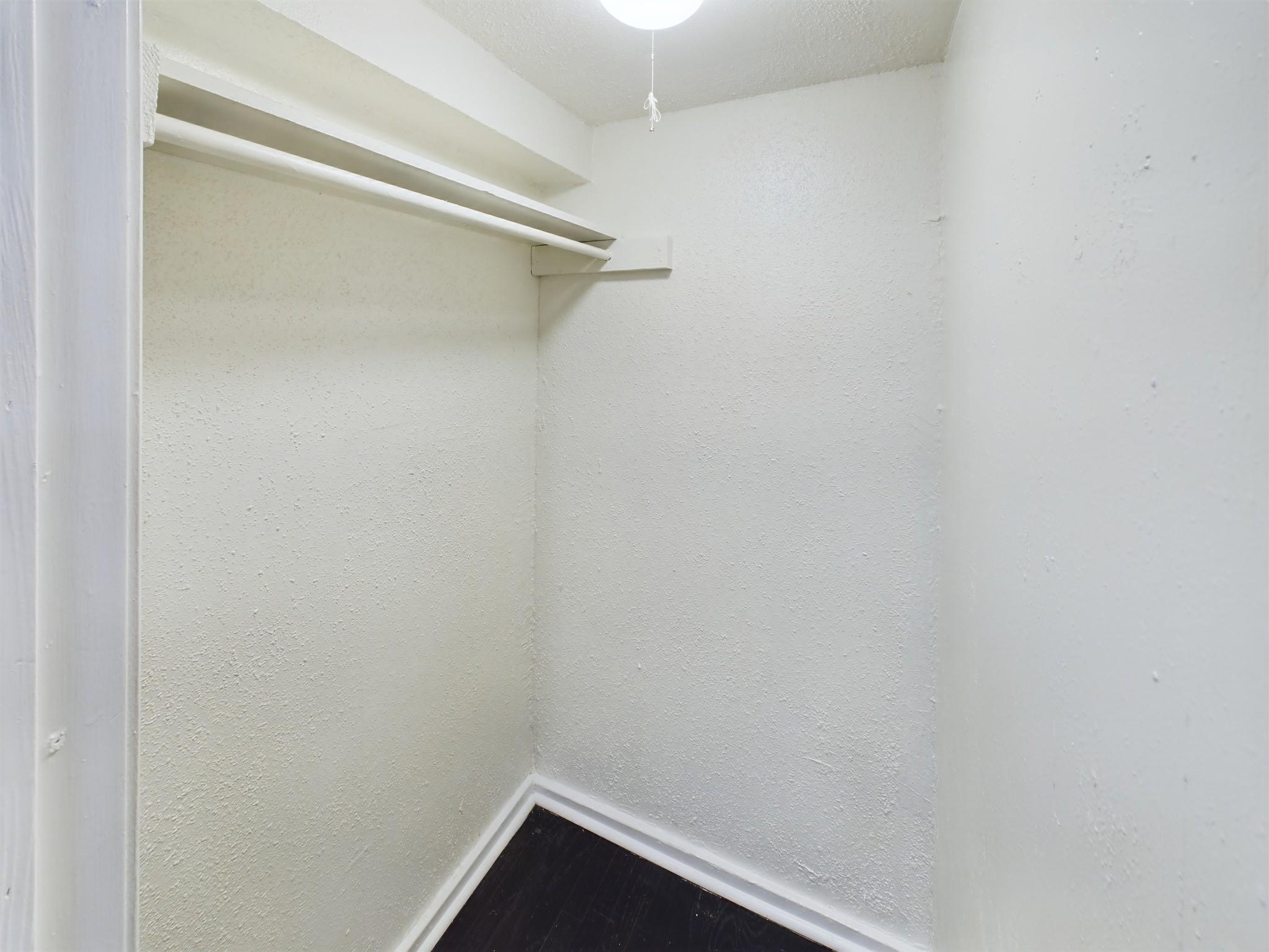 605 Enid 1/2 2 Street