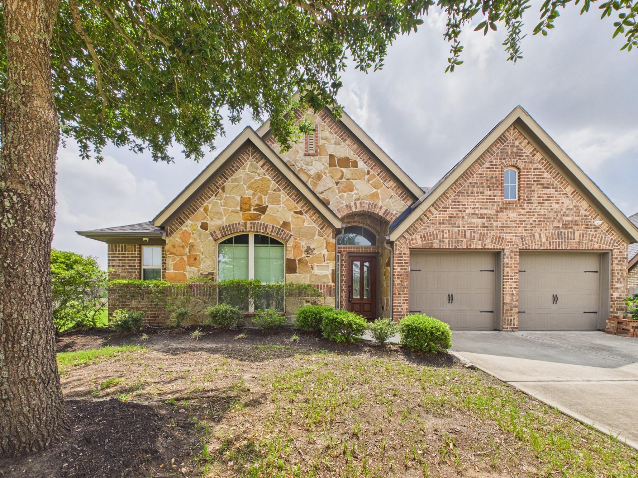 2807 Naples Park Lane