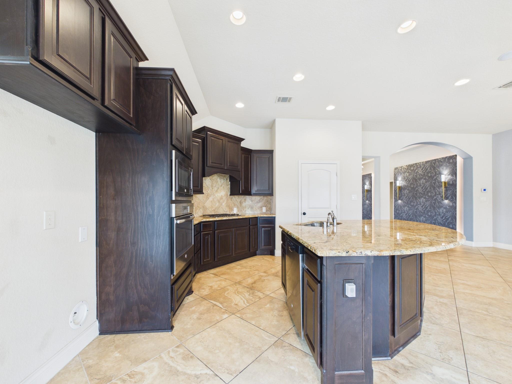 2807 Naples Park Lane