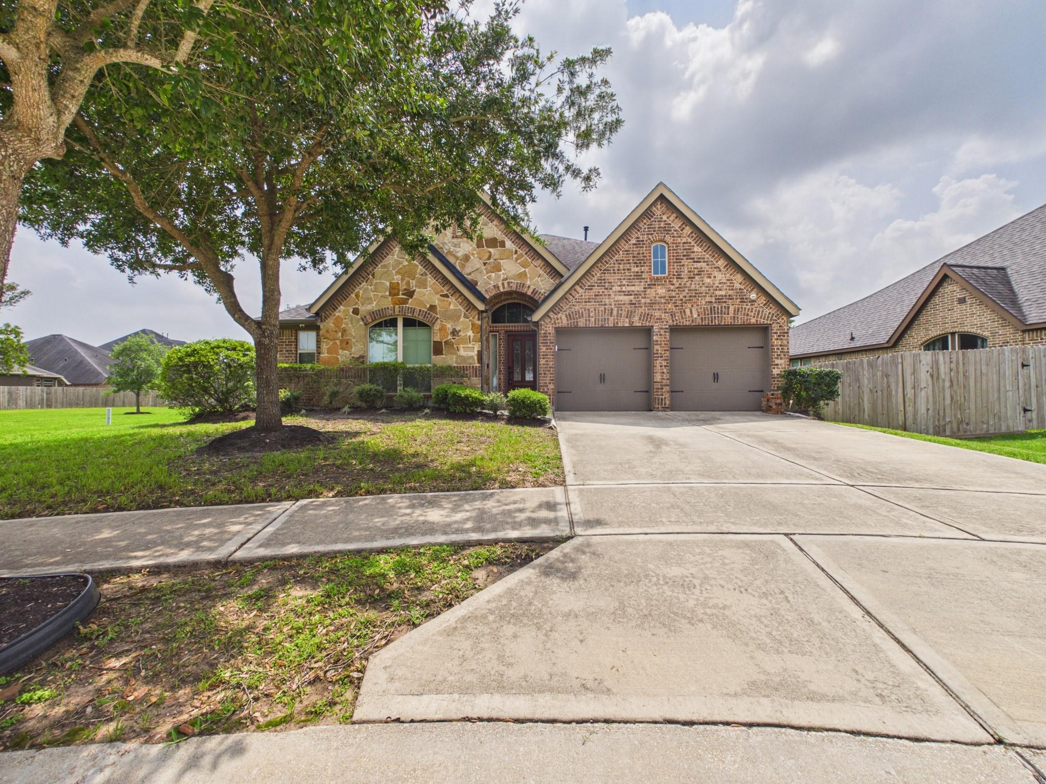 2807 Naples Park Lane