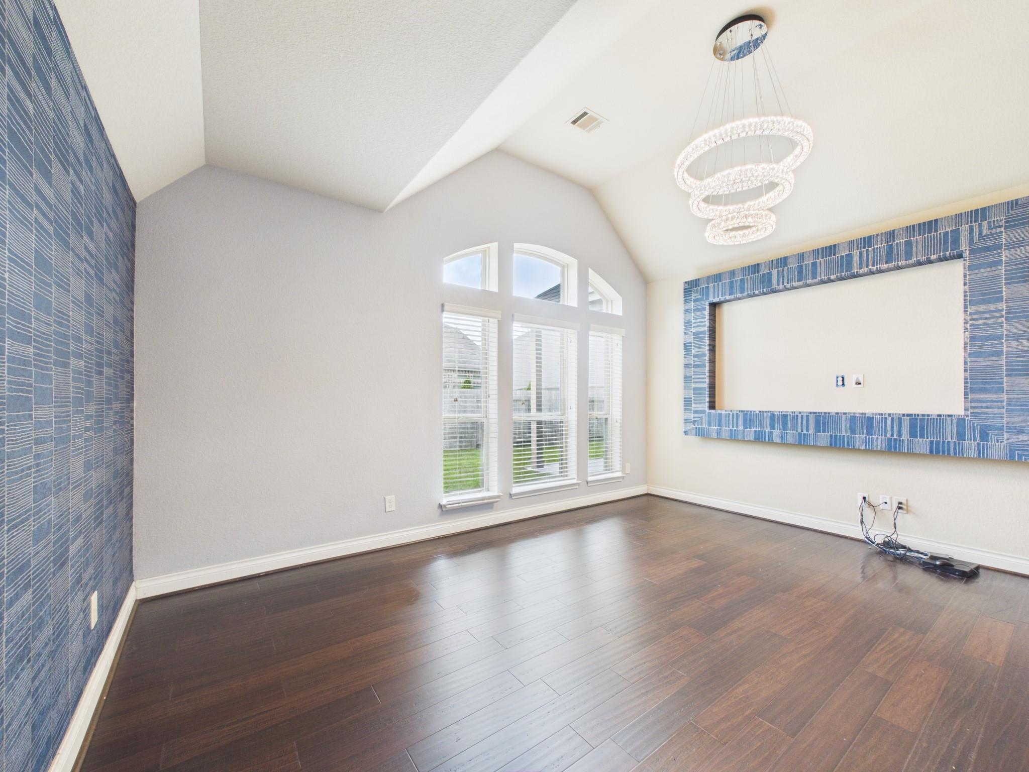 2807 Naples Park Lane