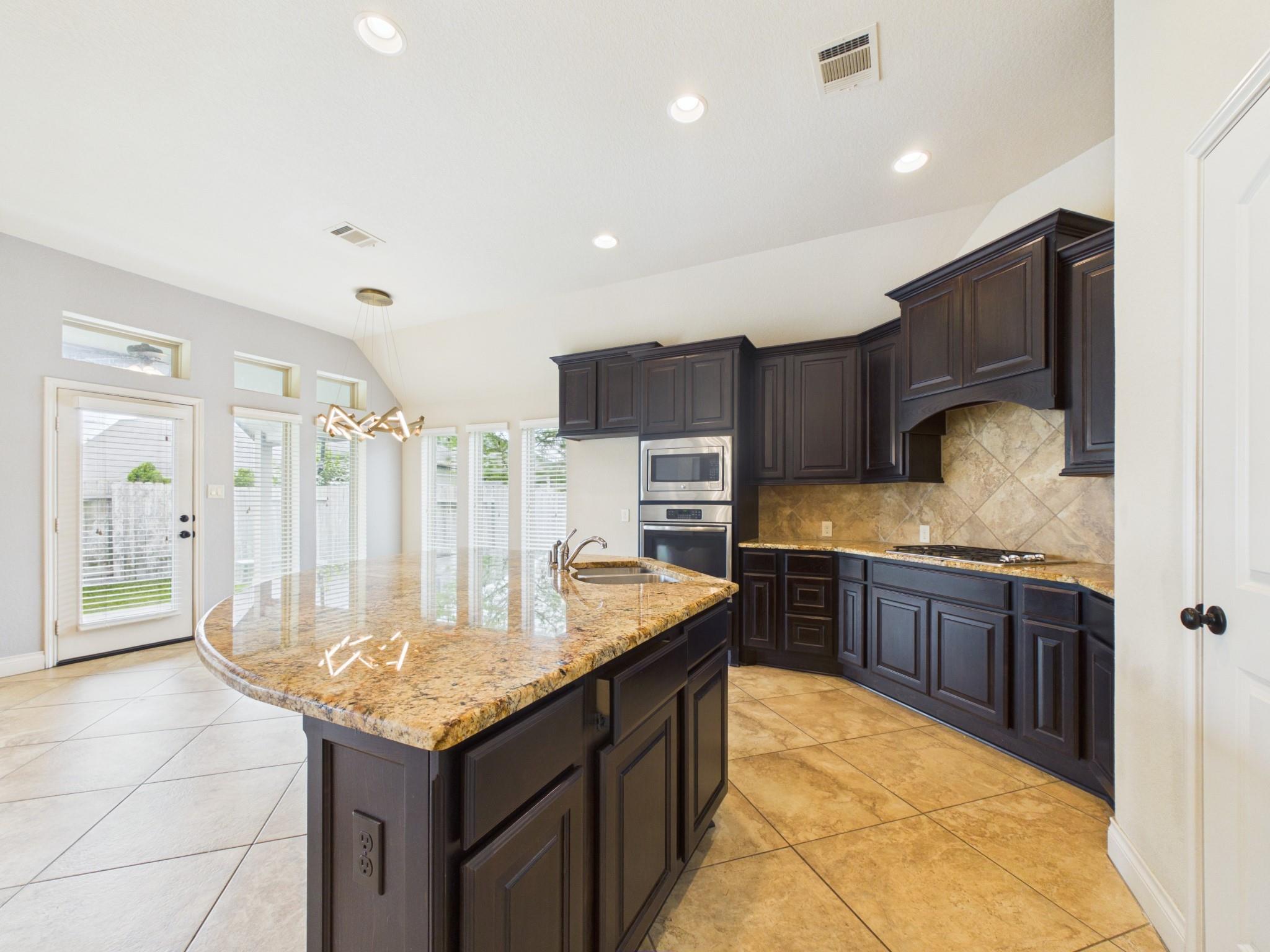 2807 Naples Park Lane
