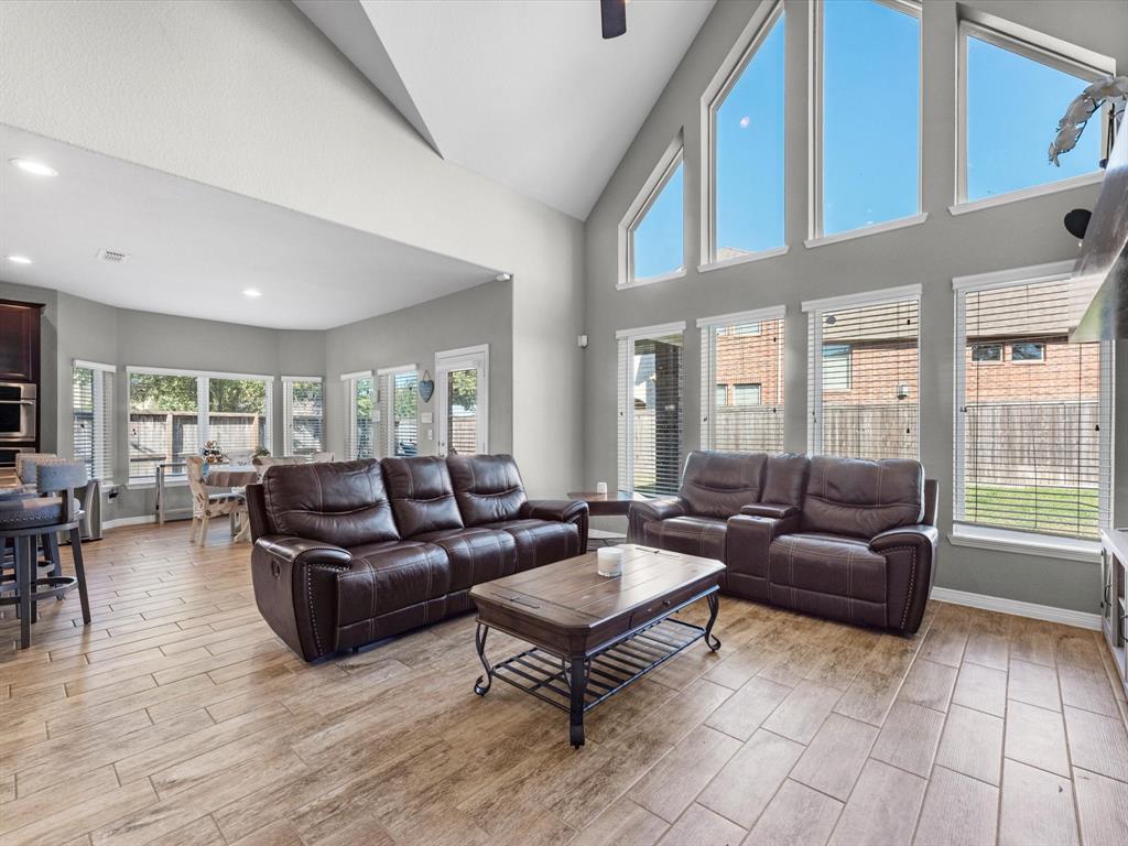 1014 Pretty Point Court