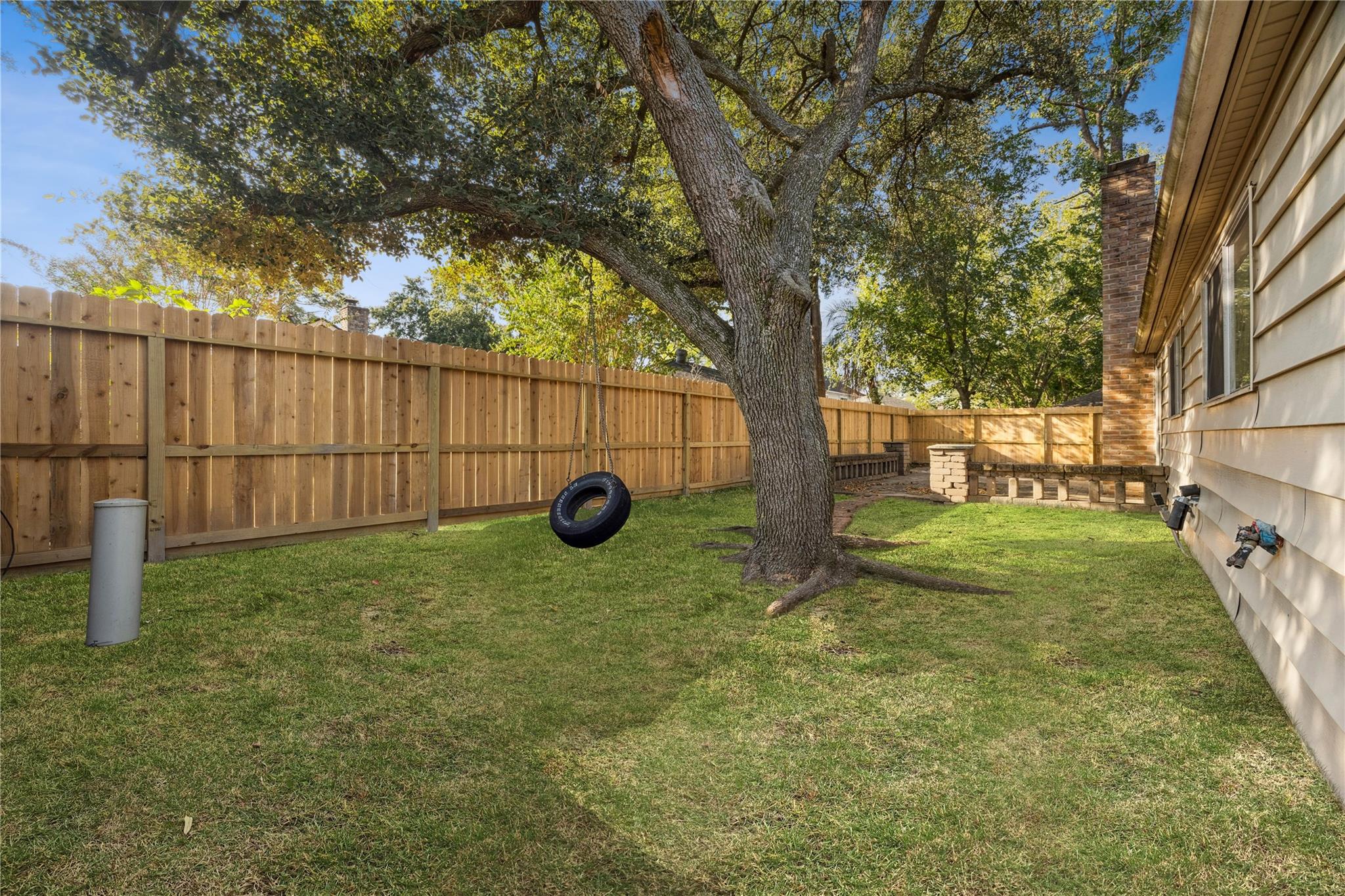 6611 Castle Lane Drive