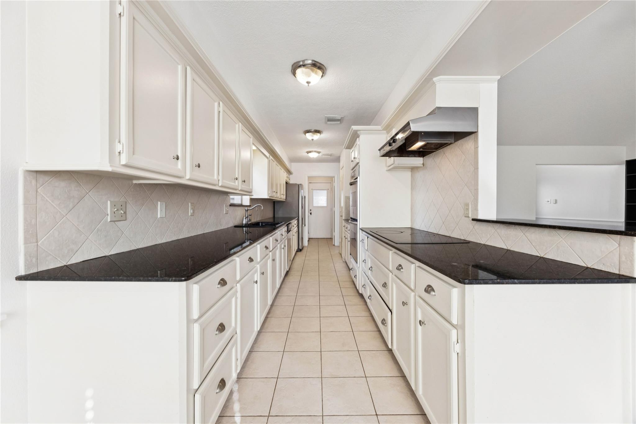 6611 Castle Lane Drive