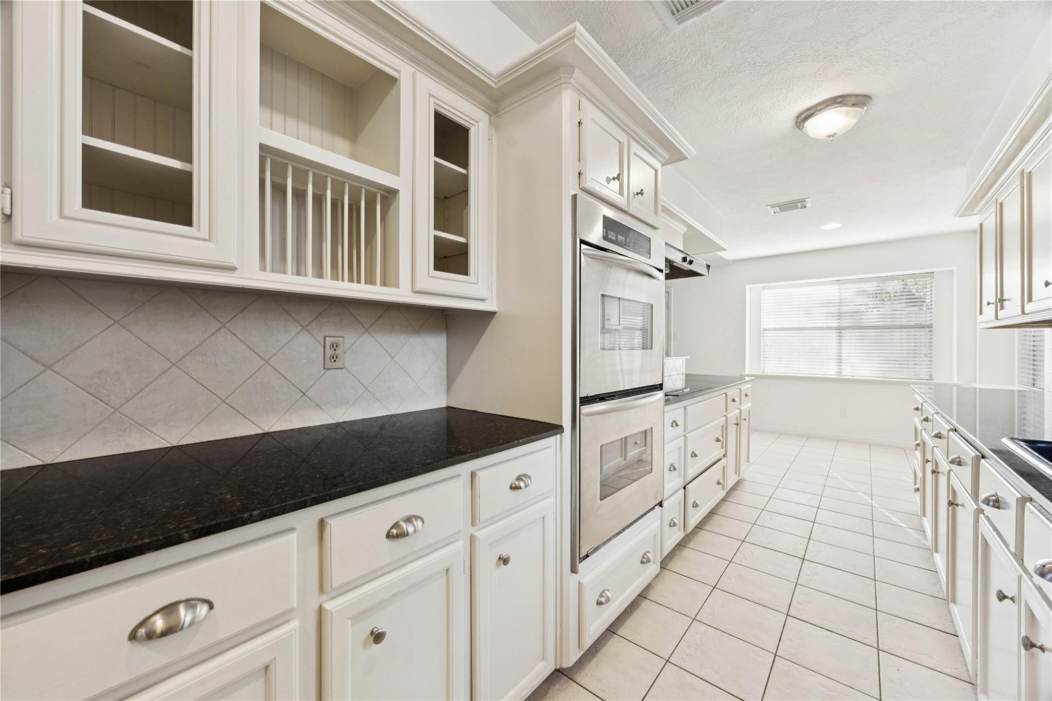 6611 Castle Lane Drive