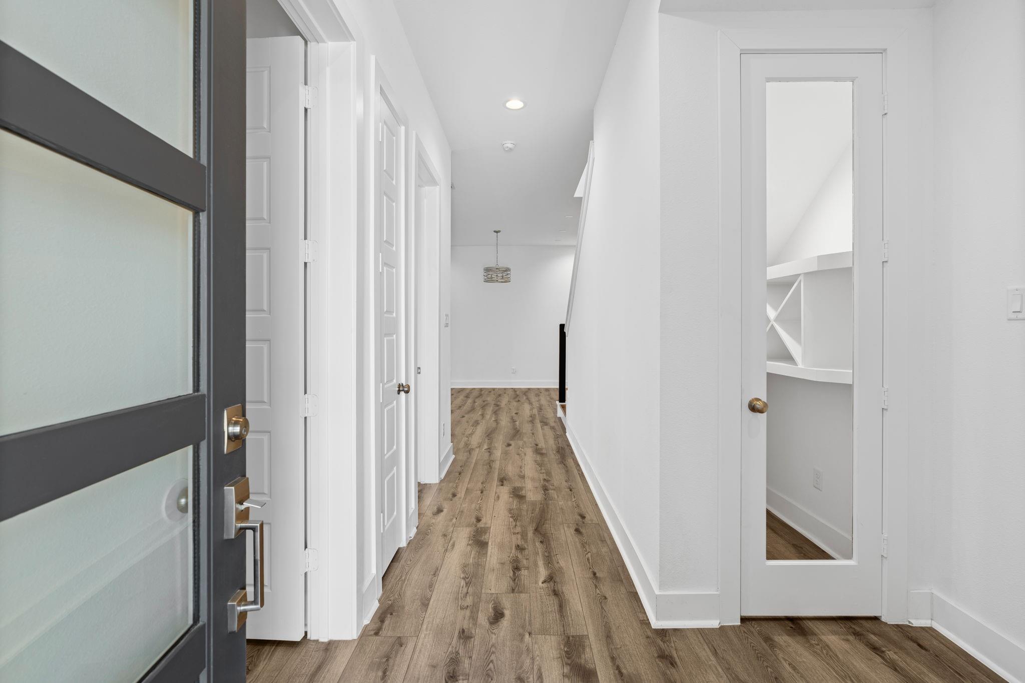 5608 Savyon Drive, Houston