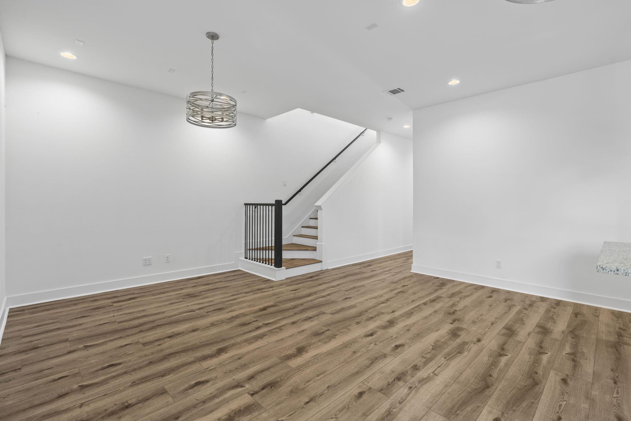 5608 Savyon Drive, Houston