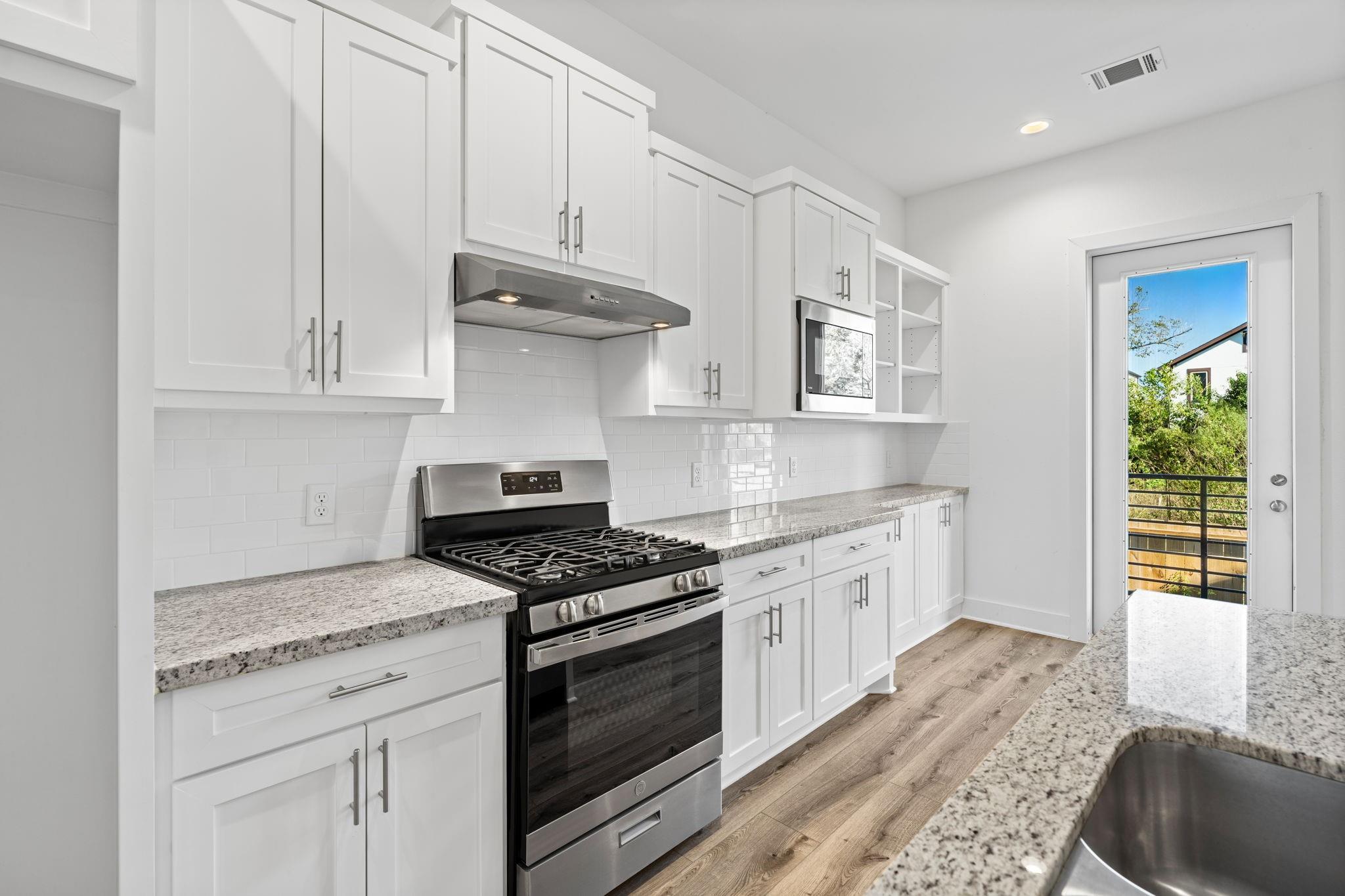 5608 Savyon Drive, Houston