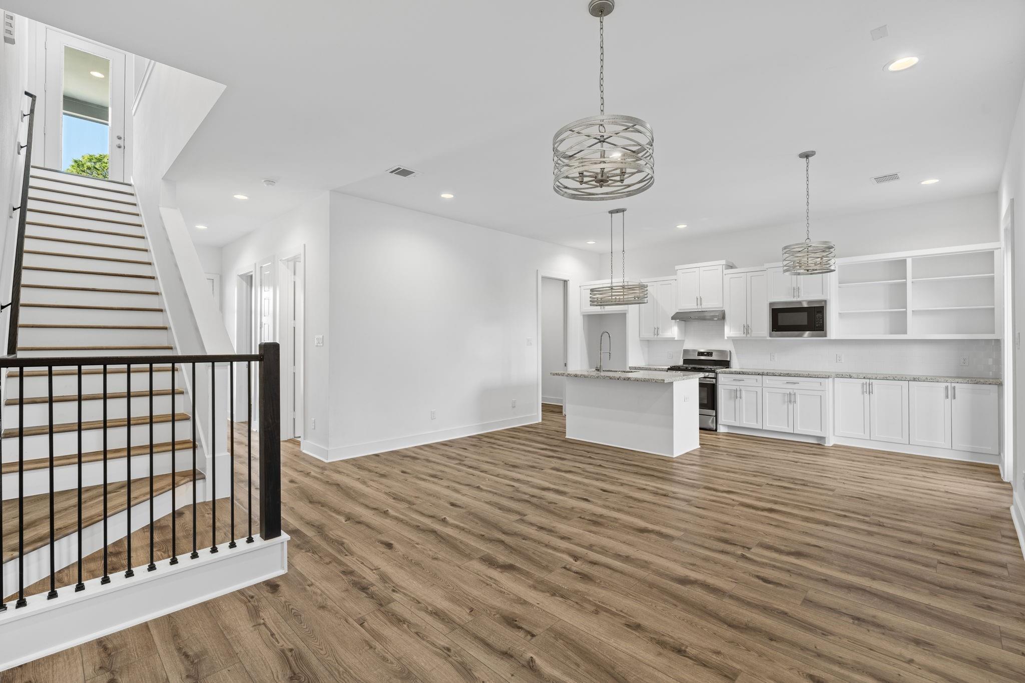 5608 Savyon Drive, Houston