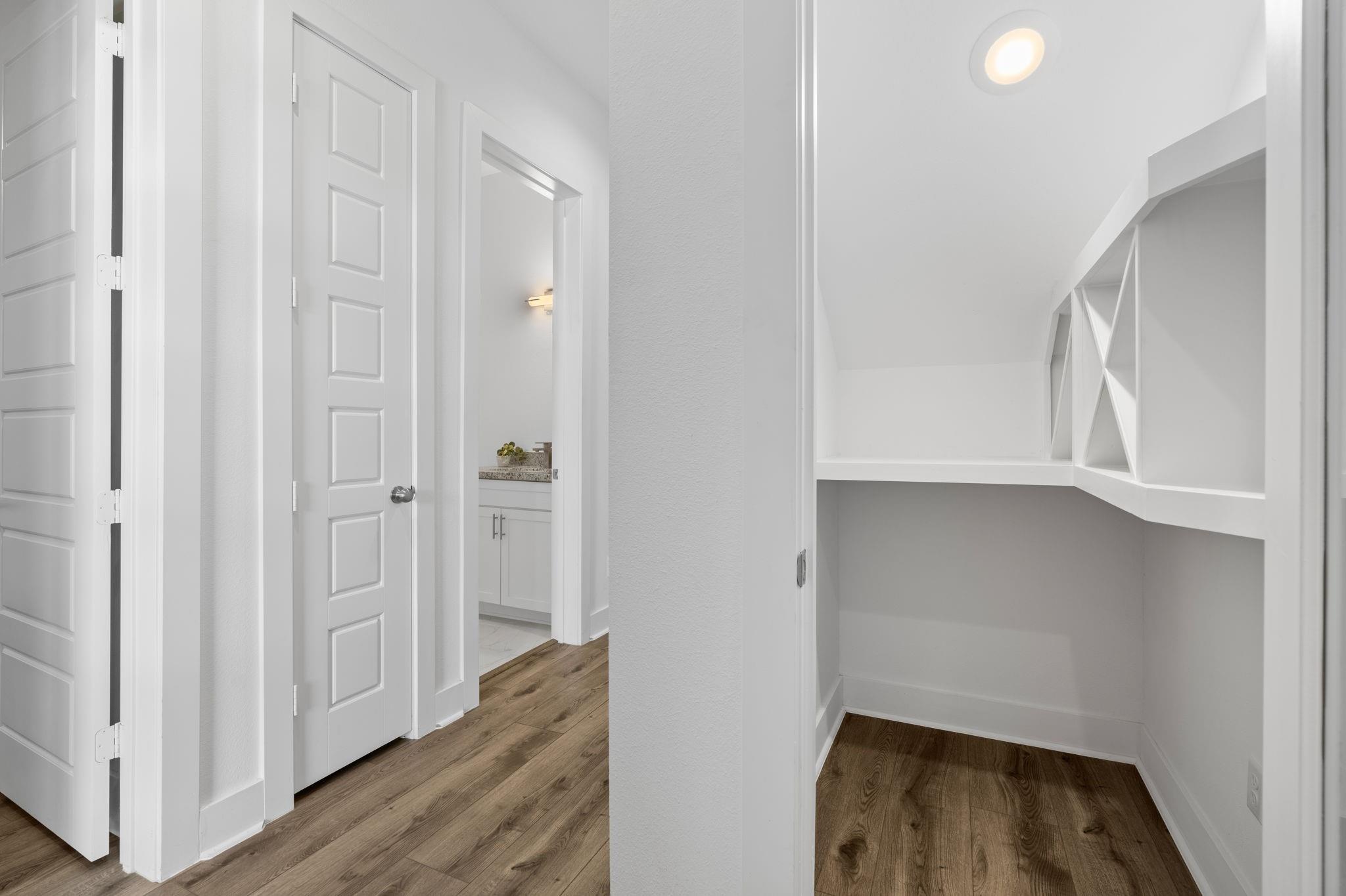 5608 Savyon Drive, Houston