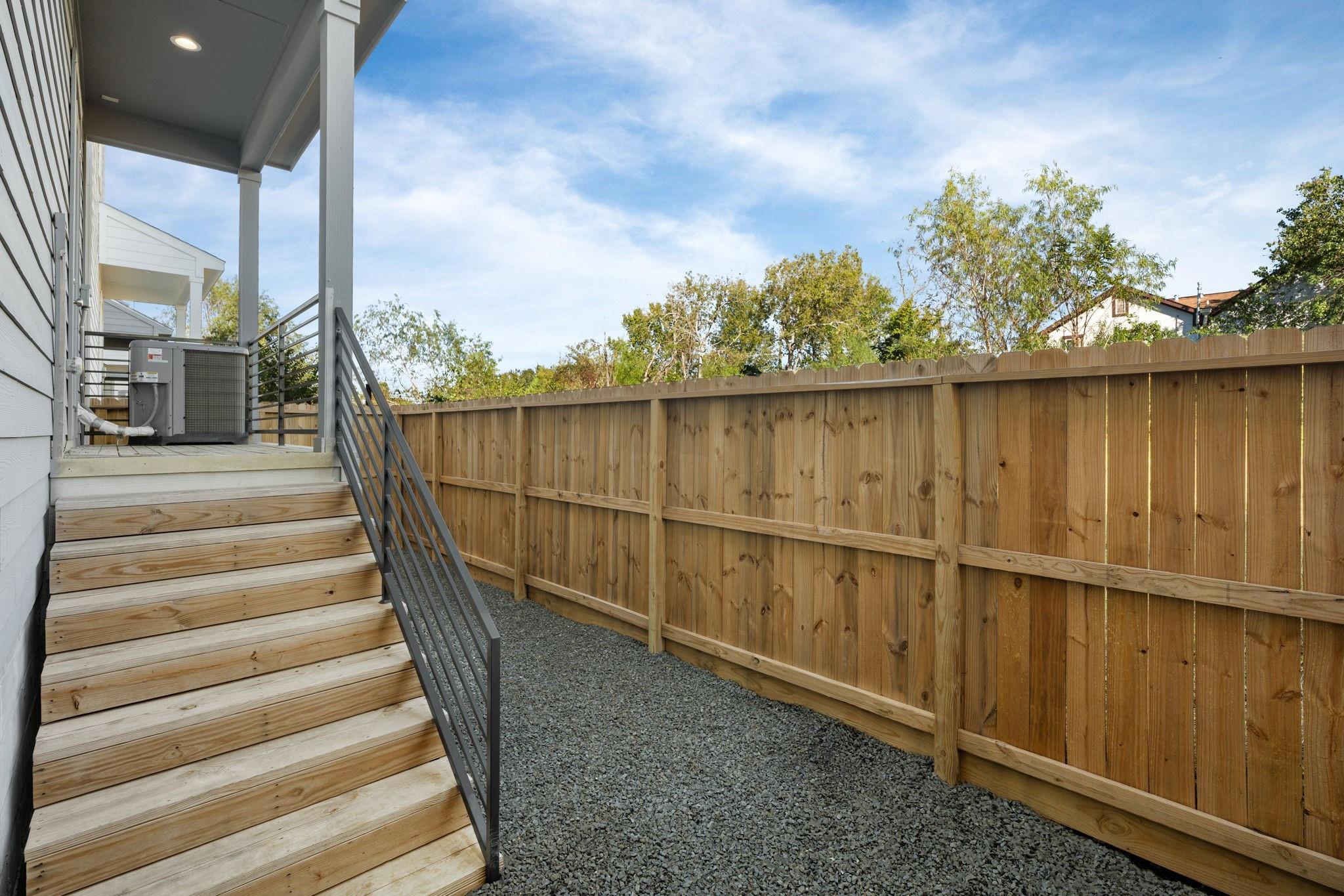 5608 Savyon Drive, Houston